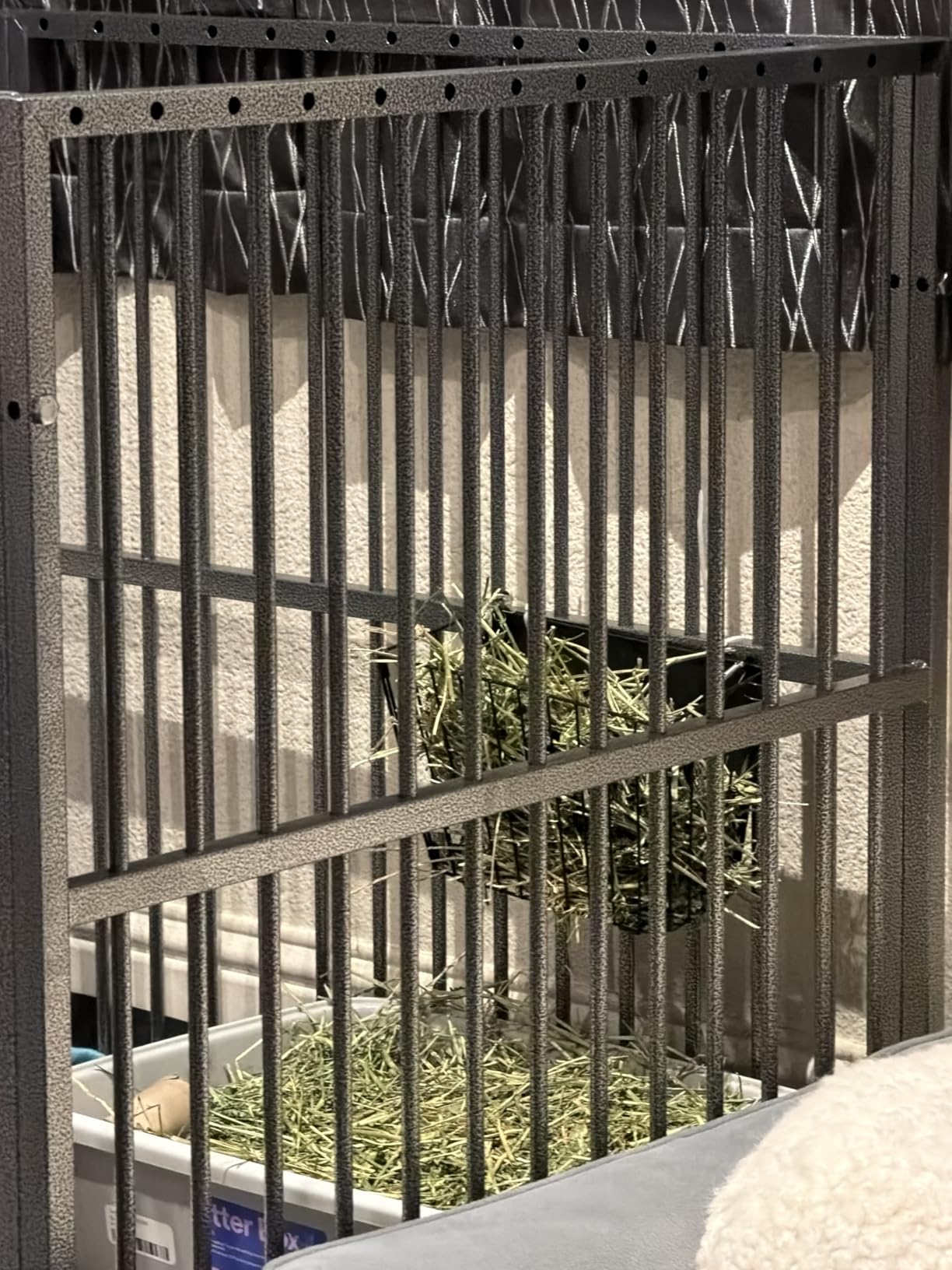 X Large Rabbit Hay Feeder Guinea Pig Hay Feeder Metal Frame Bunny Hay Holder Guinea Pig Hay Holder for Bunny, Guinea Pigs, Chinchillas, Small Animals (1 Pack) customer photo 1