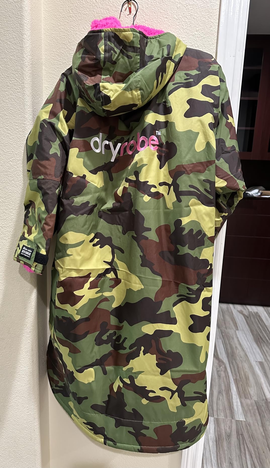 Dryrobe Advance Long Sleeve Swim Parka Change Robe - Stay Warm and Dry - Waterproof Oversized - Swimming/Surfing/OCR Events customer photo 1