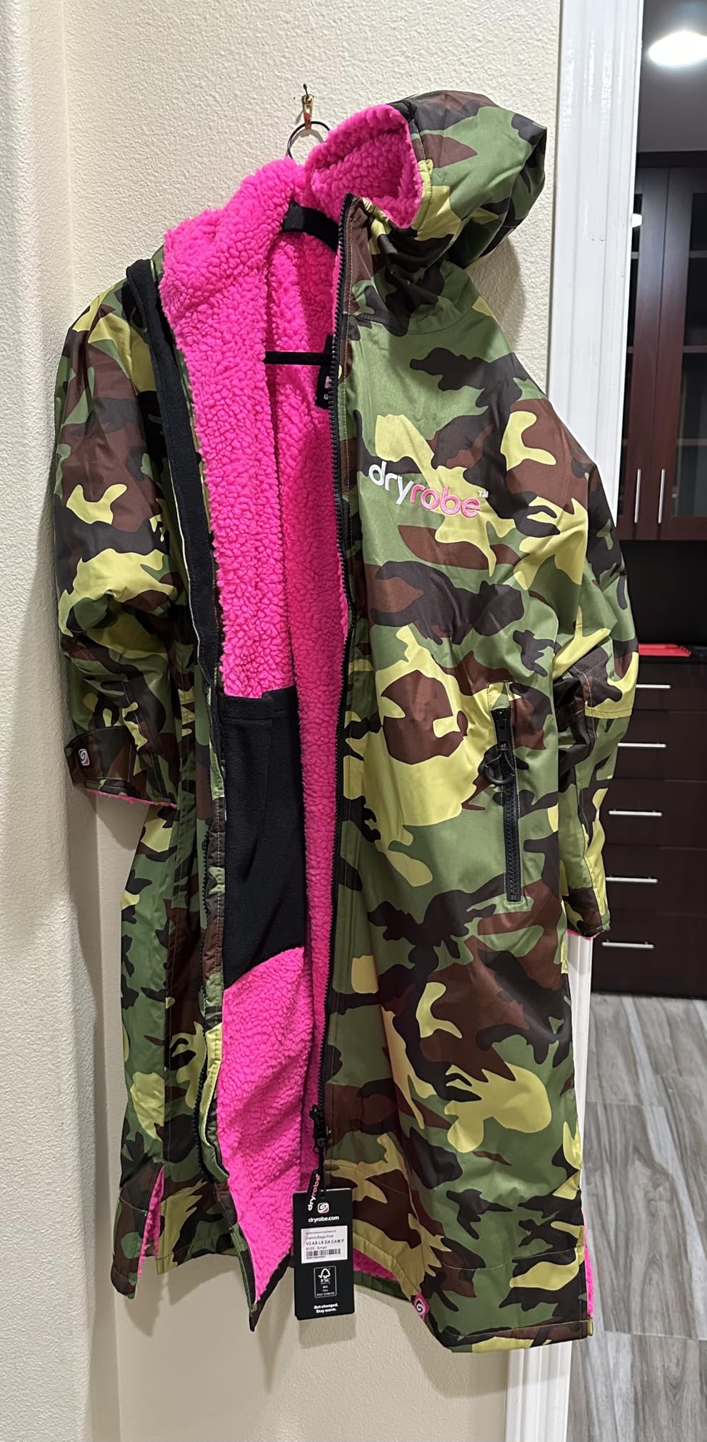 Dryrobe Advance Long Sleeve Swim Parka Change Robe - Stay Warm and Dry - Waterproof Oversized - Swimming/Surfing/OCR Events customer photo 2