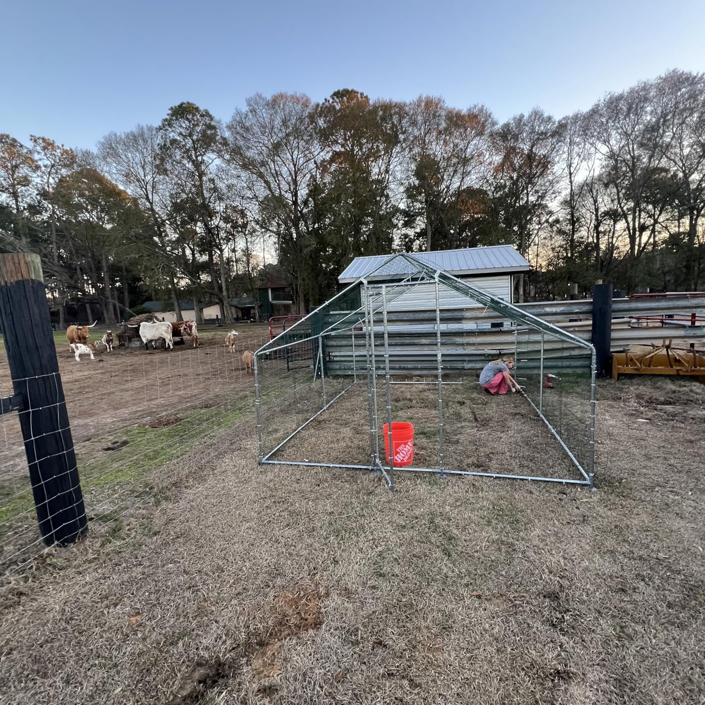 Large Metal Chicken Coop Walk-in Poultry Cage with Water-Resident and Anti-UV Cover Duck Rabbit Cat House Outdoor Chicken Run Pen with Spire Shaped Cage customer photo 2