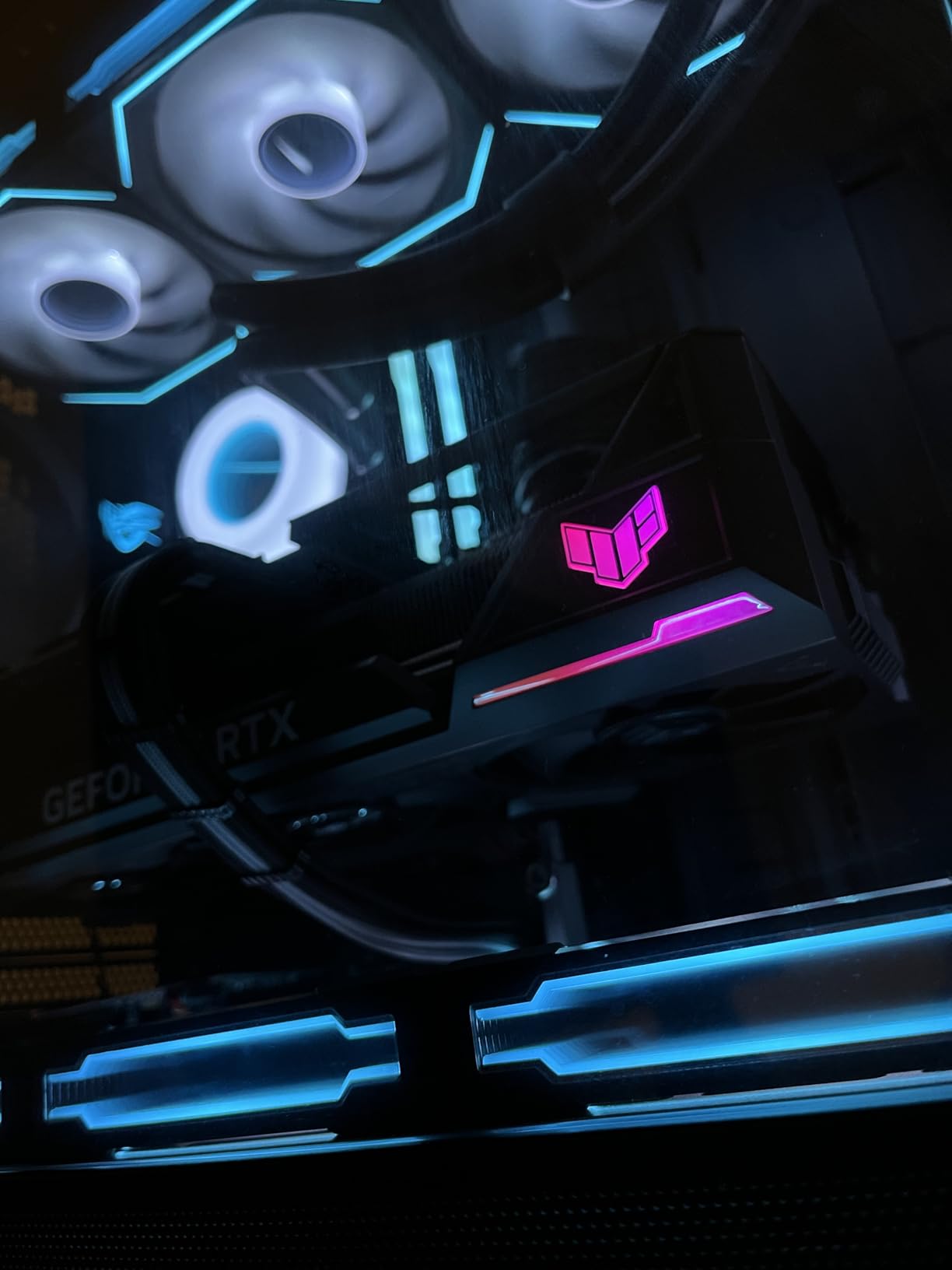 ASUS TUF Gaming NVIDIA GeForce RTX 4080 Super OC Edition Gaming Graphics Card (PCIe 4.0, 16GB GDDR6X, HDMI 2.1a, DisplayPort 1.4a) customer photo 1