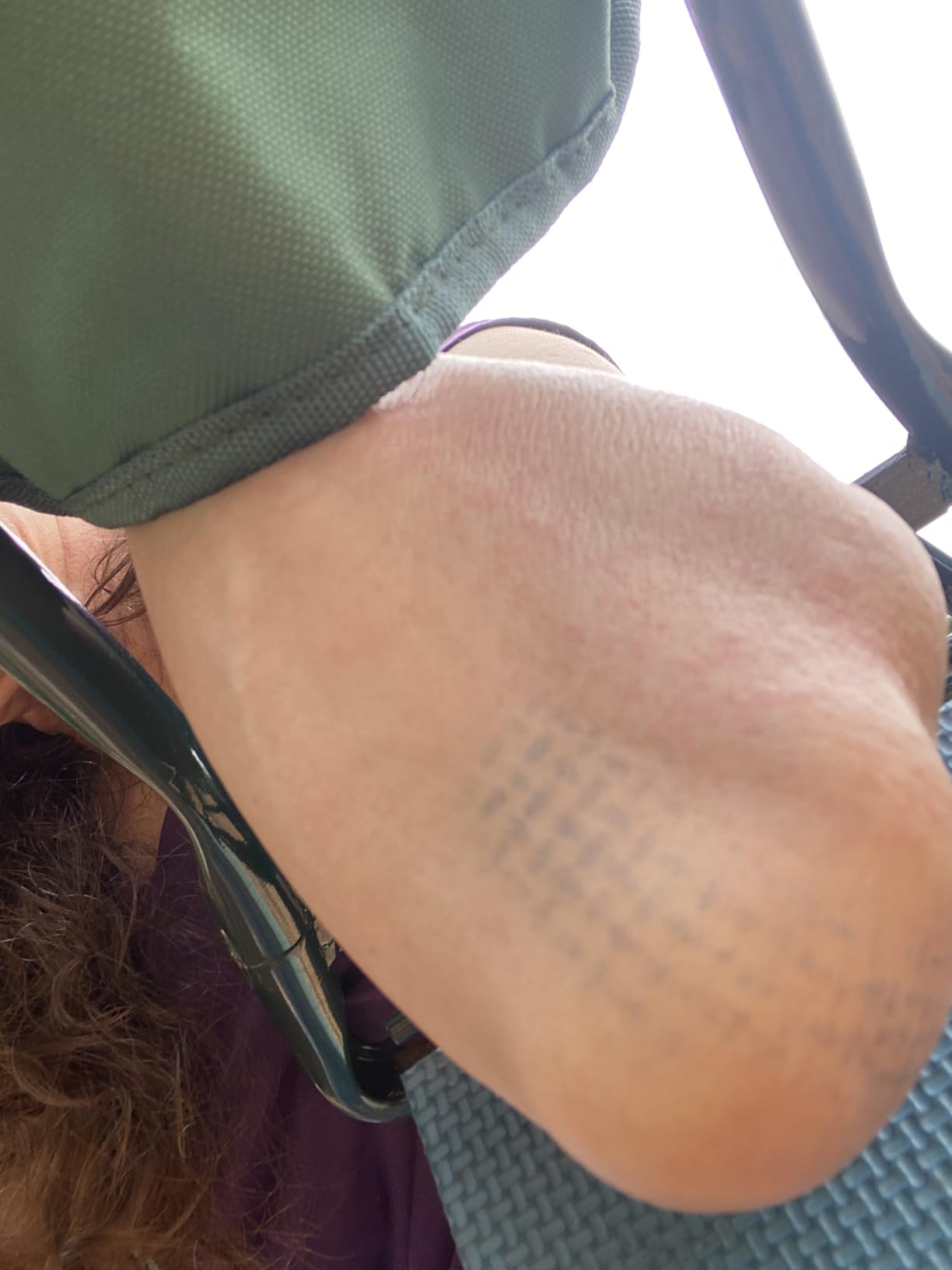 Simple Deluxe Garden Kneeler and Seat, Foldable Kneeling Stool with Thicker EVA Foam Pad Heavy Duty Bench, with Tool Pouch, Gifts for Outdoor Gardening, Fishing, Green, Arbor Day Gift customer photo 2