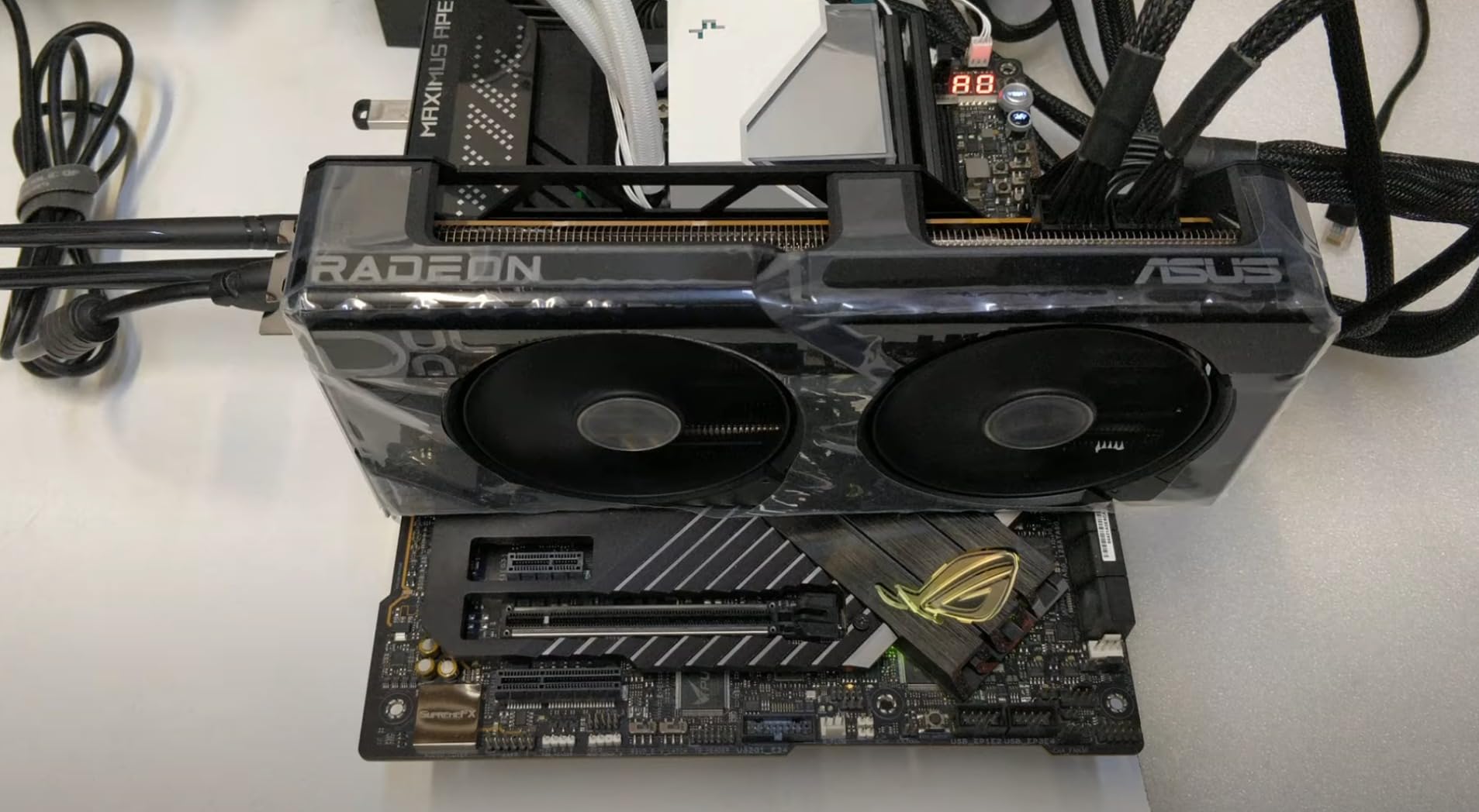 ASUS Dual Radeon RX 7800 XT OC Edition 16GB GDDR6 (PCIe 4.0, HDMI 2.1, DisplayPort 2.1) customer photo 1