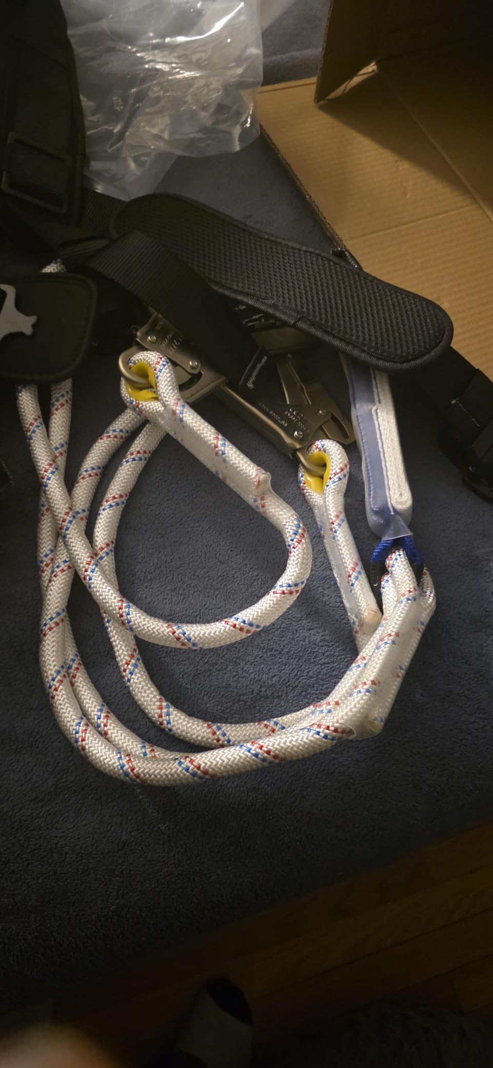 TRSMIMA Safety Harness Fall Protection - Roofing Harness Kit Men Full Body Construction Harness with Lanyard for Work Upgrade 4 Quick Buckles customer photo 2