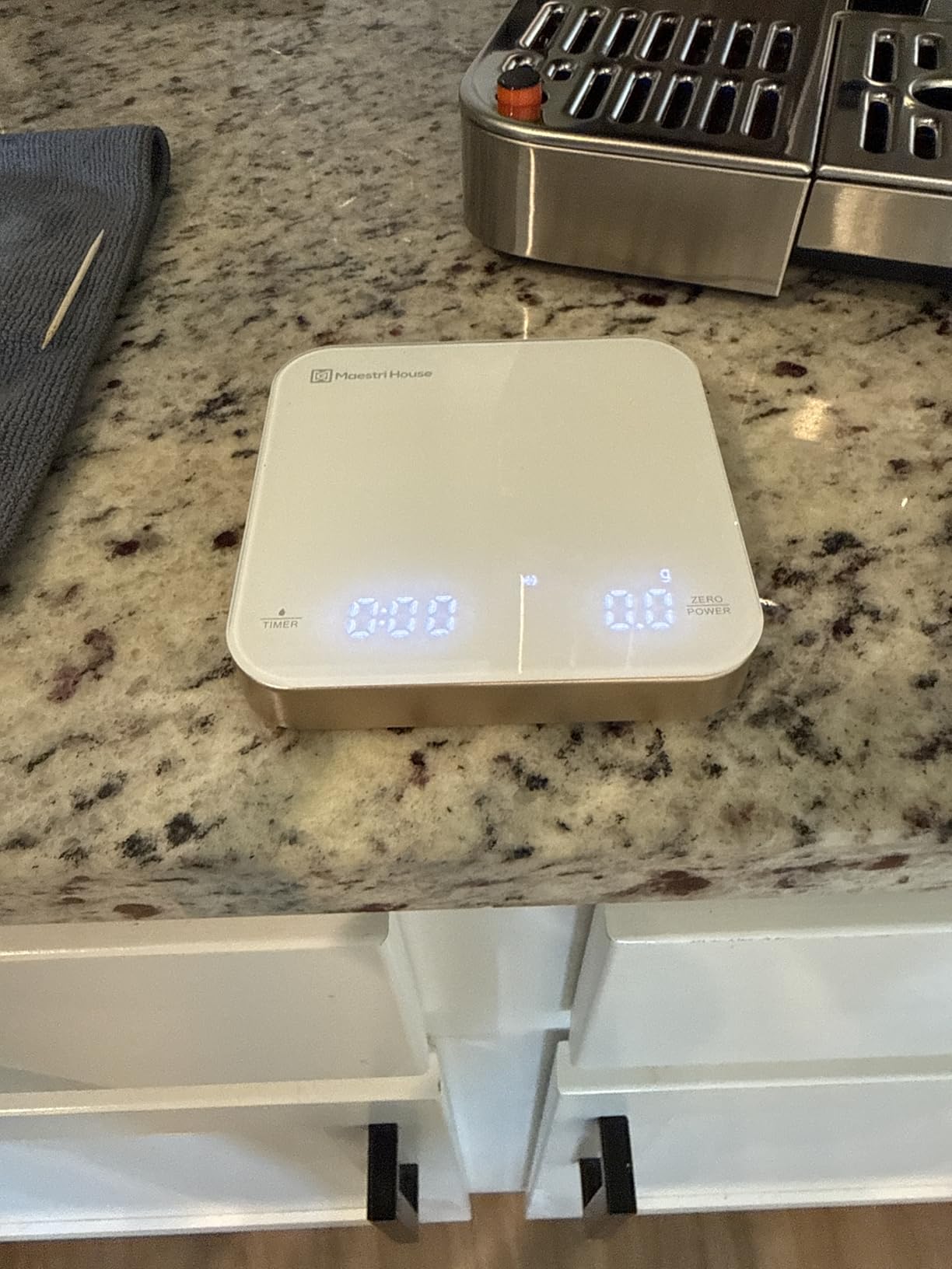 Maestri House Mini Coffee Scale with Timer, USB-C Rechargeable Espresso Scale, 2kg/0.1g Accurate Scale for Espresso and Pour-Over Coffee, Portable Digital Kitchen Scale with Auto Timer (Black&Silver) customer photo 2