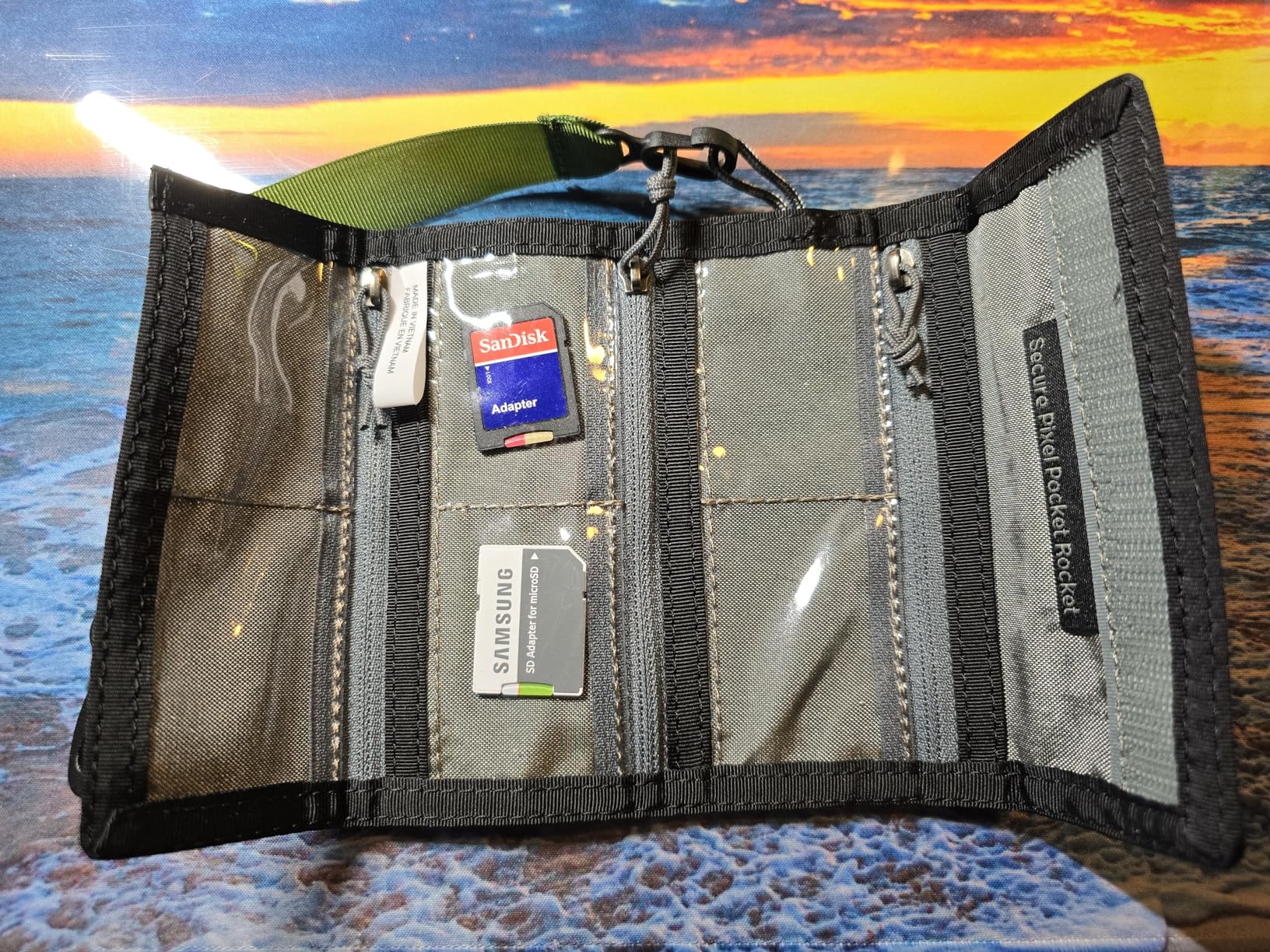 Think Tank Secure Pixel Pocket Rocket V2 Folding Wallet for Multiple Card Sizes customer photo 1