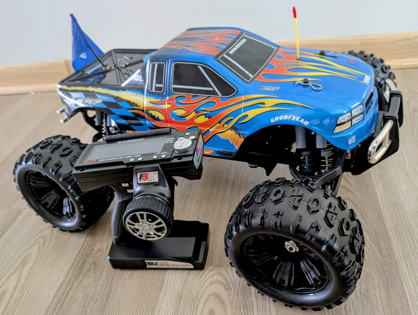 Flysky FS-GT3B Rc Transmitter & FS-GR3E Receiver, 2.4Ghz 3 Channel Rc Car Remote Controller and Receiver customer photo 2