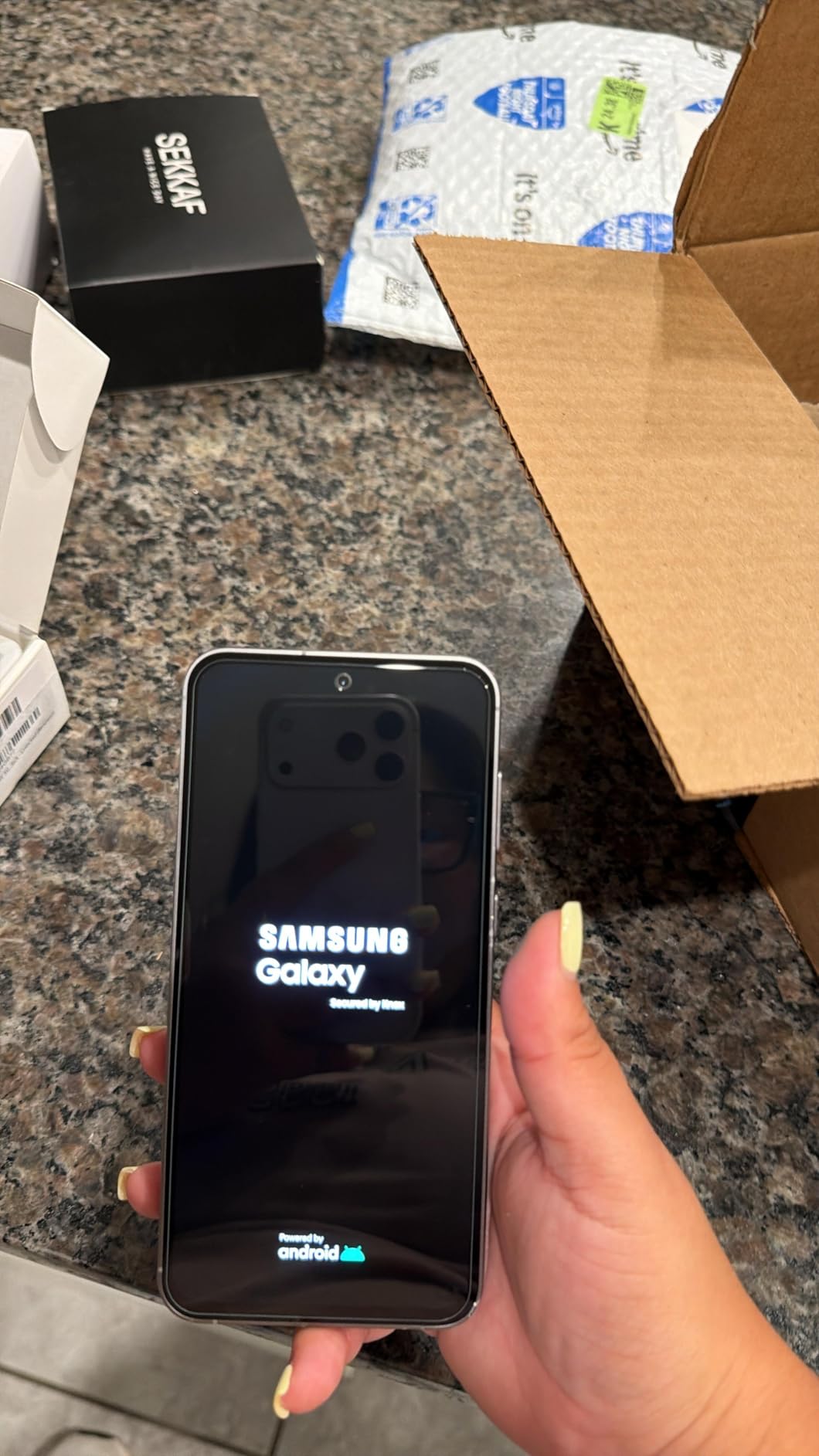 Samsung Galaxy S23 FE 5G, US Version, 128GB, Black - Unlocked (Renewed) customer photo 1