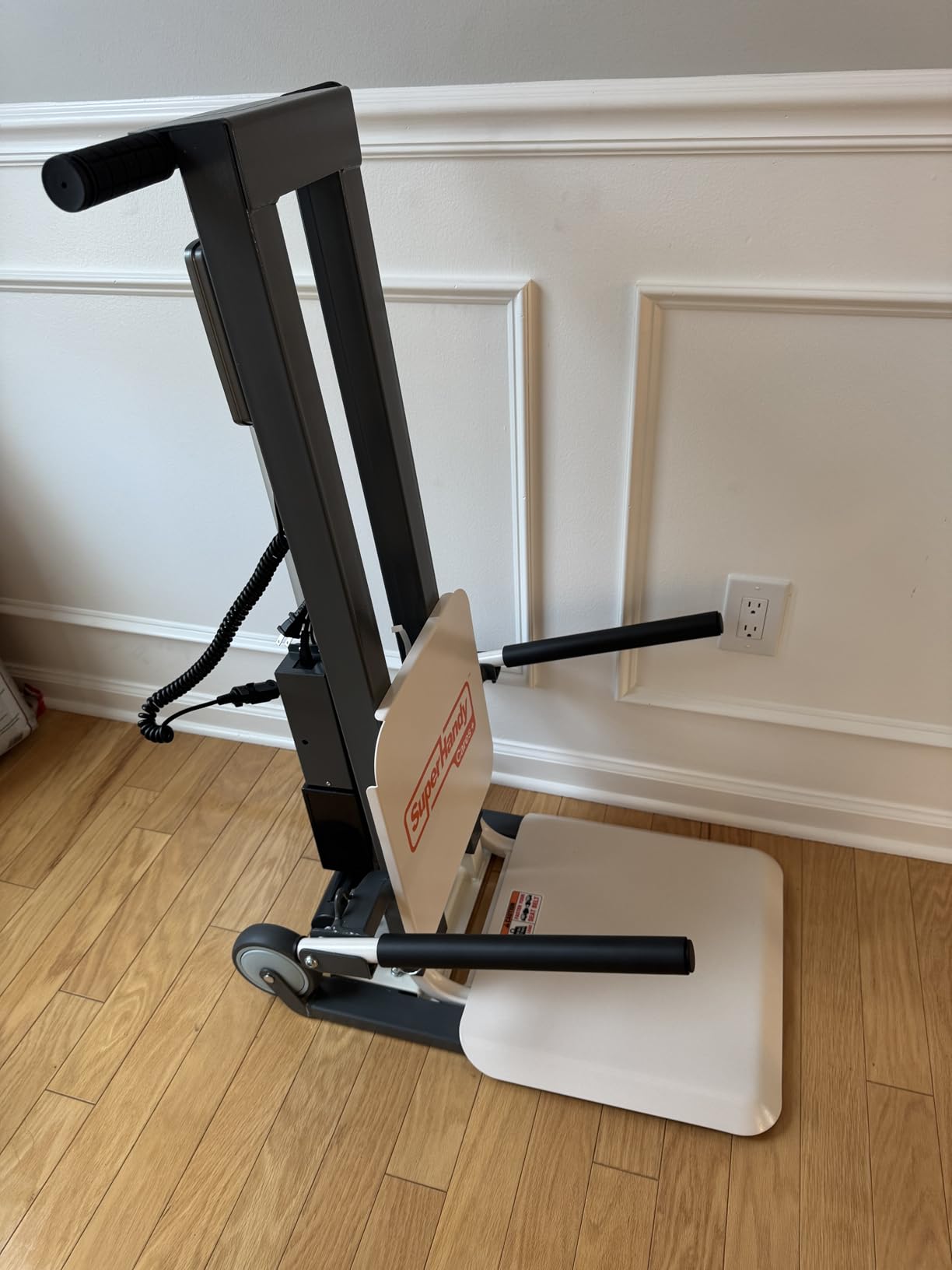 SuperHandy GoRise Electric Floor to Stand Lift - 500 Lbs Capacity, Standing Assistance, Portable, Adjustable, Ergonomic, Easy Storage customer photo 1