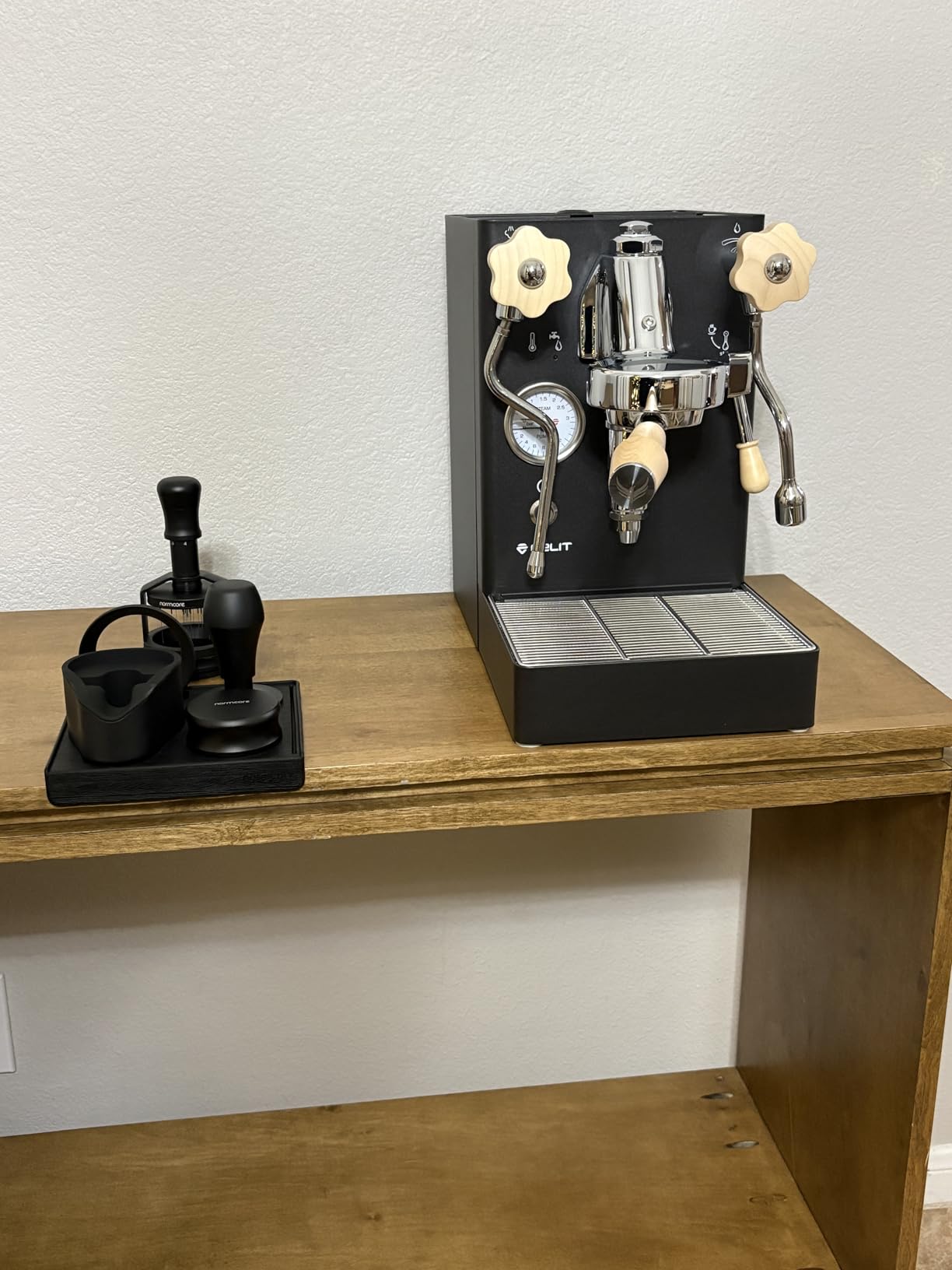 Normcore 58.5mm Espresso Coffee Tamper V4 - Spring Loaded Tamper With Titanium PVD Coating Ripple Base -15lb / 25lb / 30lbs Replacement Springs, Genuine American Walnut Handle customer photo 1