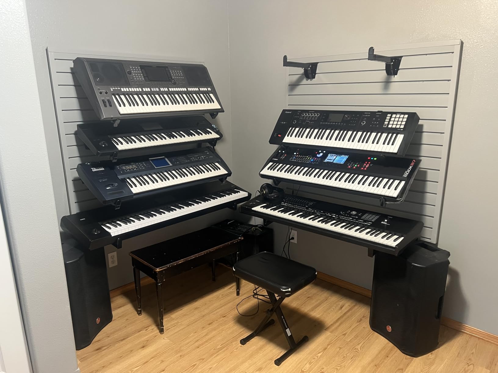 NeatiEase Slatwall Panel Wall Storage Systems, 4 x 8ft Slat Wall Paneling Garage Wall Organizer, Heavy Duty Wall Mounted PVC Wall Rack (Black) customer photo 2