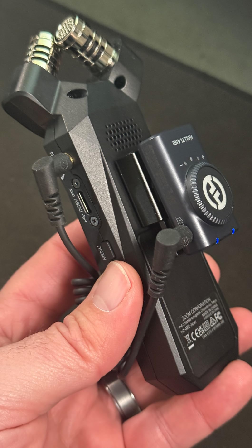 Zoom H1 Essential Stereo Recorder with 32-Bit Float Recording, X/Y Stereo Microphones, USB Microphone Mode, Accessible Design, Portable, for Voice, Music, Podcasting & Film customer photo 1