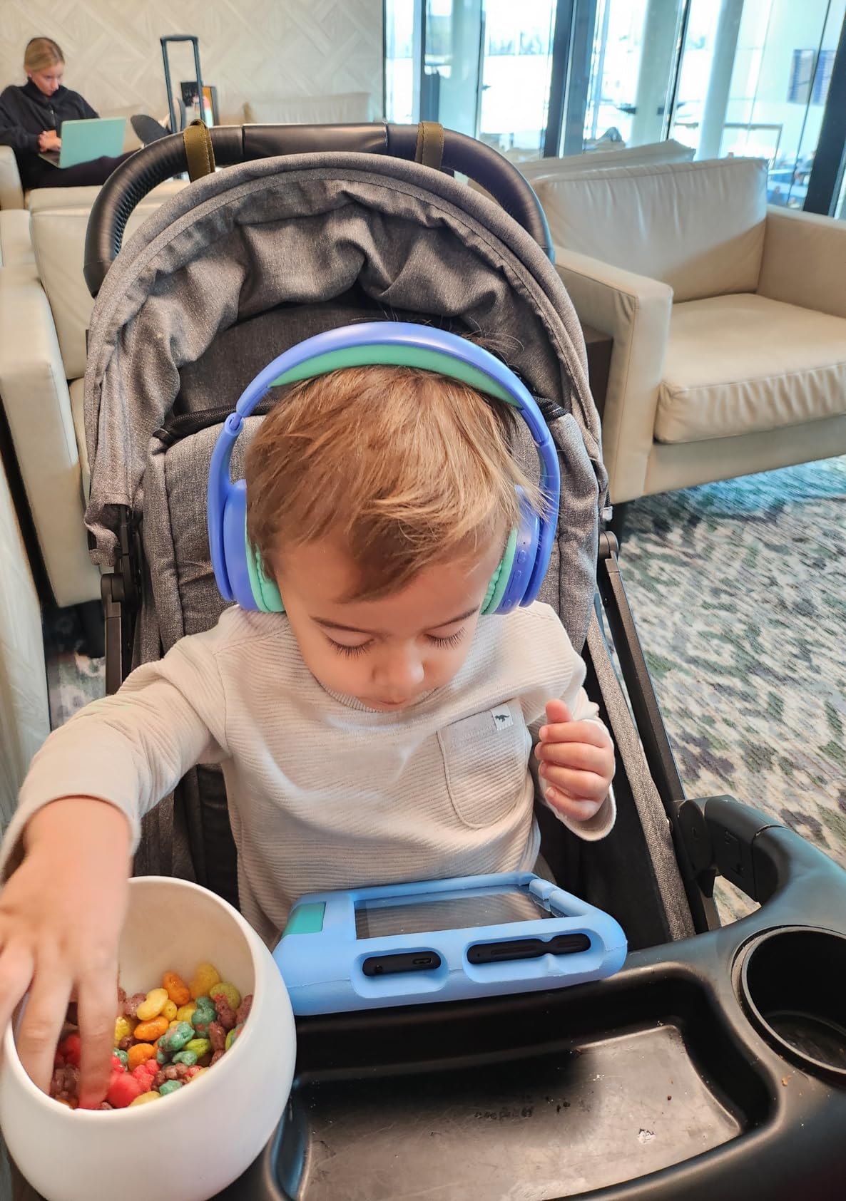 Kids Bluetooth Headphones, Lightweight Wireless Headphones for Kids, 85/94dB Volume Limited, 60 Hours Playtime, Bluetooth 5.3, Over-Ear Toddler Headsets with Built-in Mic, Purple customer photo 1