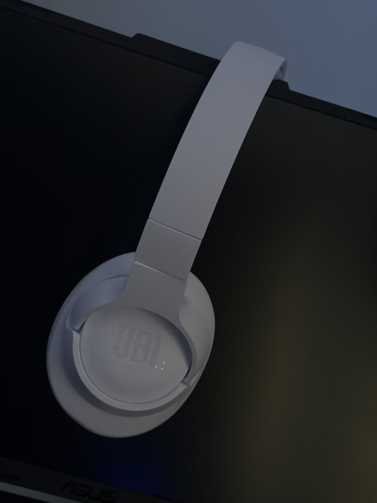 JBL Tune 770NC - Adaptive Noise Cancelling with Smart Ambient Wireless Over-Ear Headphones, Bluetooth 5.3, Up to 70H Battery Life with Speed Charge, Lightweight, Comfortable & Foldable Design (Blue) customer photo 1