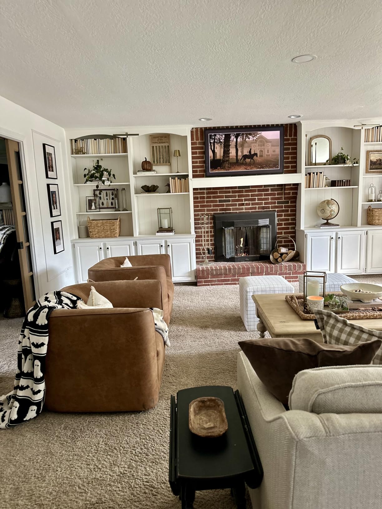 Samsung 75-Inch Class QLED 4K LS03D The Frame Series Quantum HDR Smart TV w/Dolby Atmos, Art Mode, Anti-Reflection, Customizable Frame, Slim Fit Wall Mount with Alexa Built-in (QN75LS03D, 2024 Model) customer photo 2