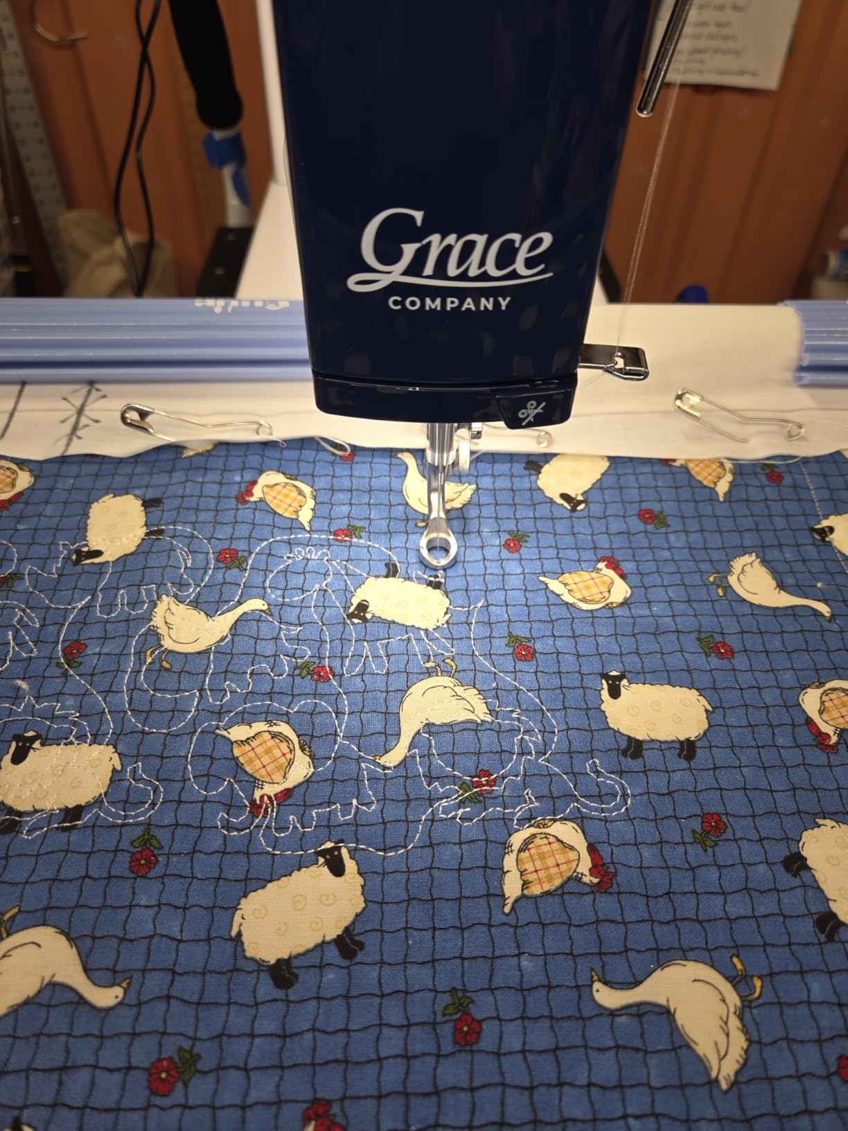 Little Rebel Sewing and Quilting Machine with Built-in Stitch Regulation (Little Rebel) customer photo 2