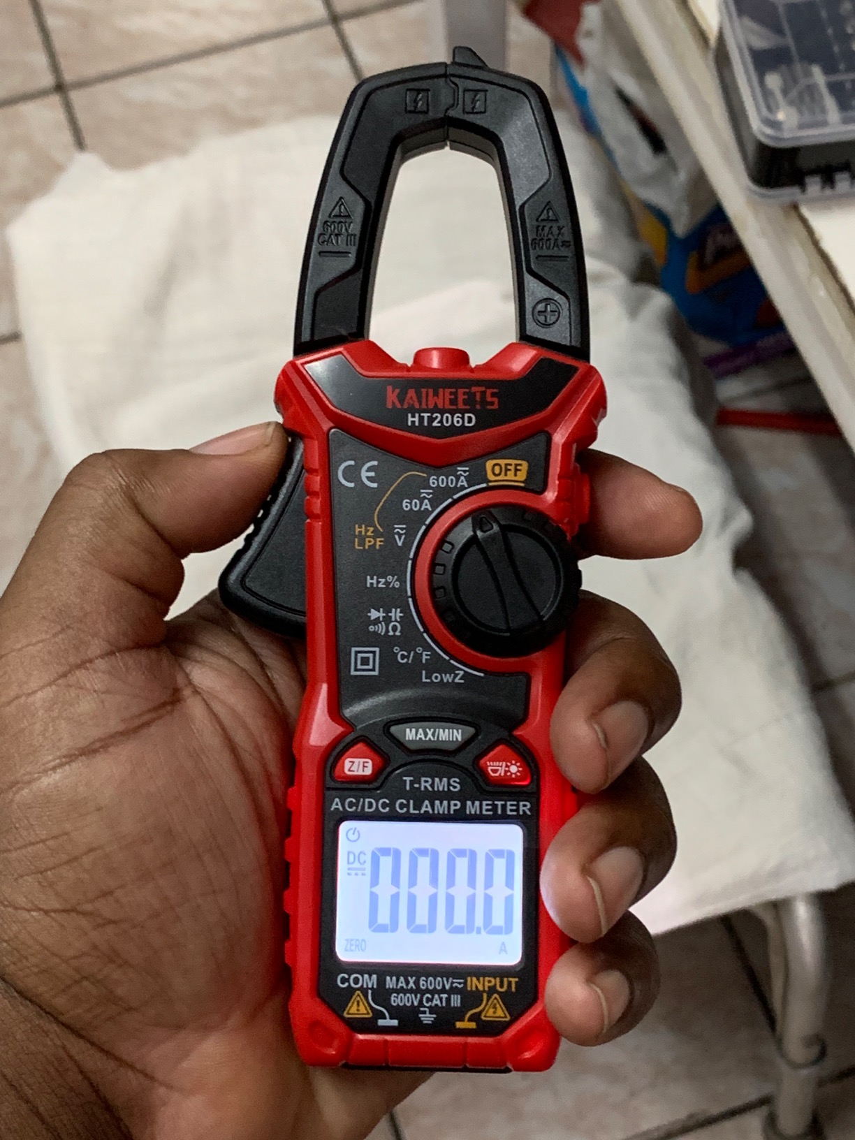 KAIWEETS Digital Clamp Meter Multimeter with D-Shaped Jaw for AC/DC Current & Voltage, Auto-ranging 4000 Counts Voltage Tester with Flashlight Backlight, Measuring Temperature Continuity Diode NCV customer photo 2