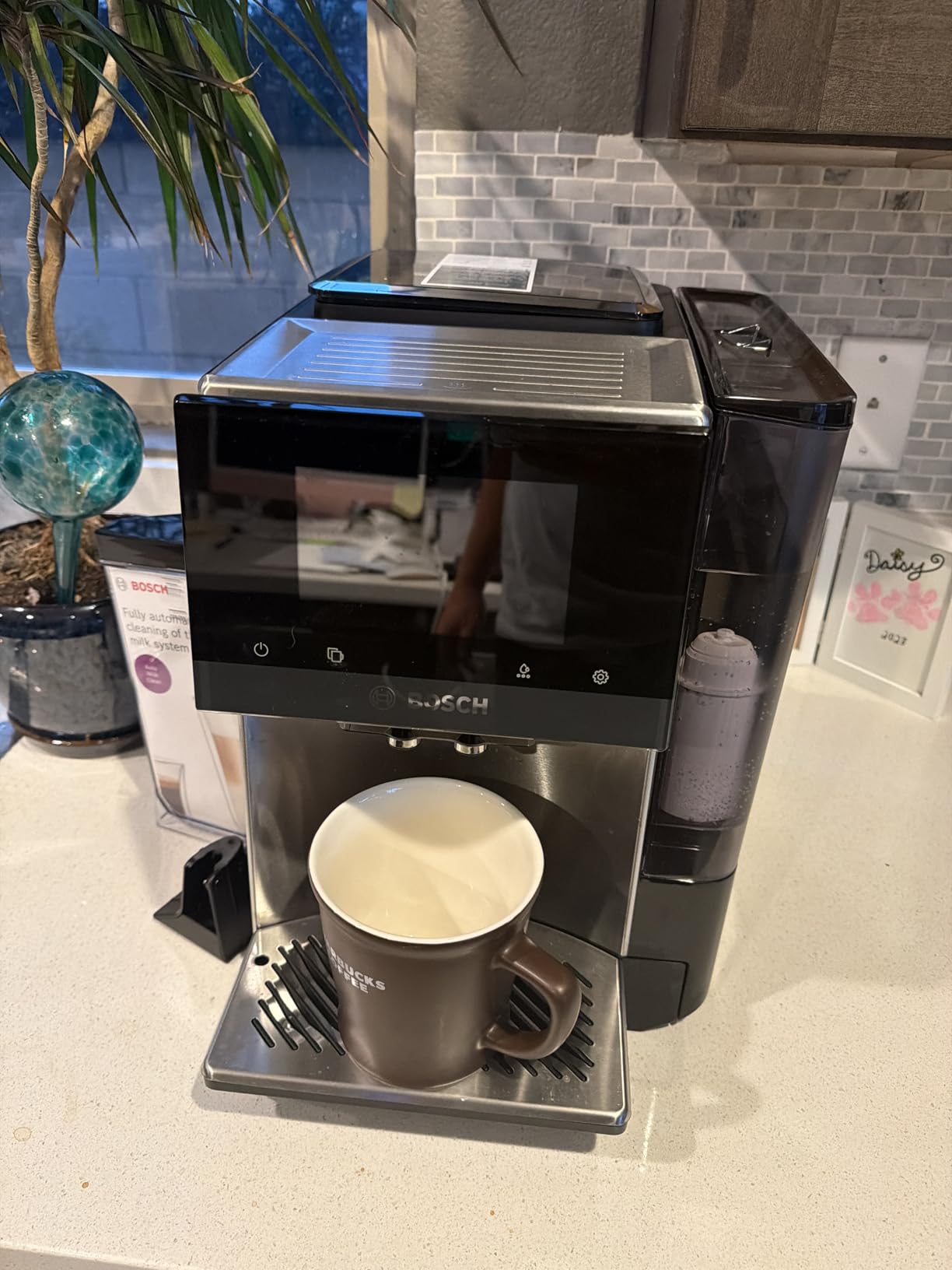 Bosch 800 Series Fully Automatic Espresso and Coffee Machine - 36 Drinks with Coffee World, Cold Brew, Double Cup, Integrated Milk Container, Smart Features, in Stainless Steel TQU60703 customer photo 2