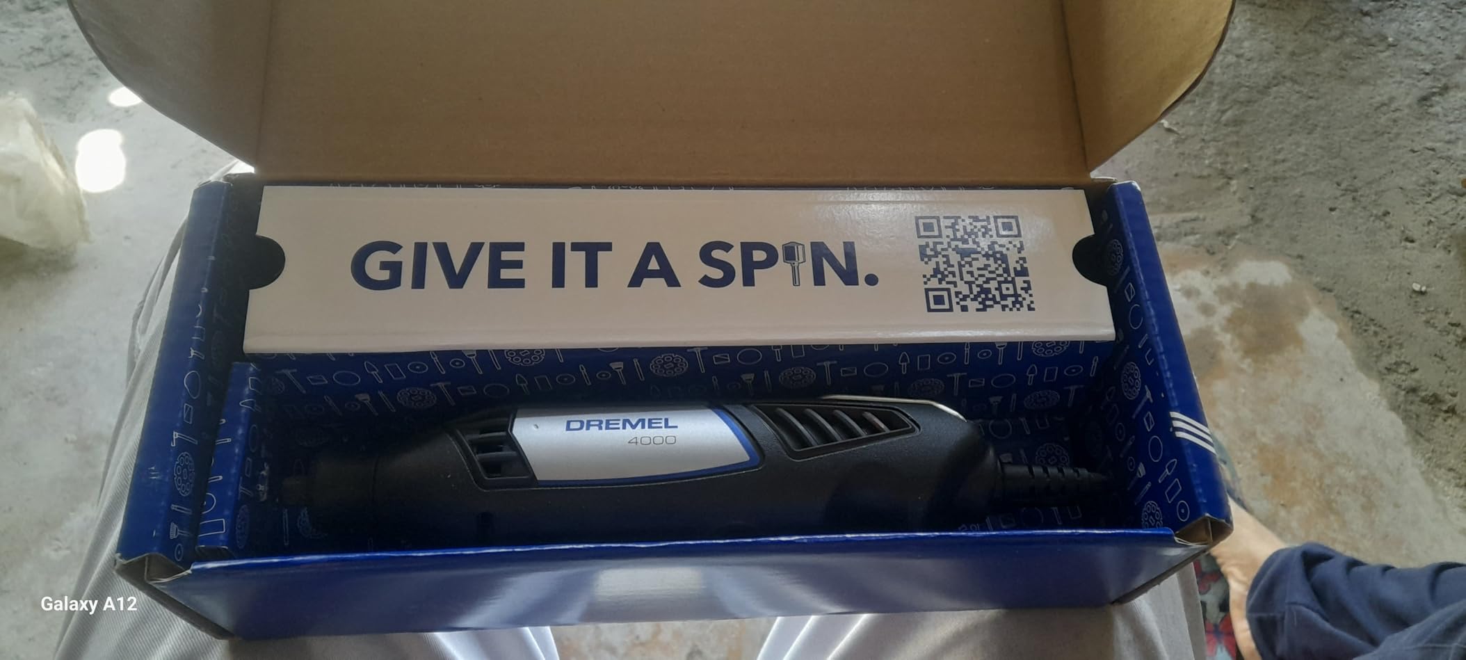 Dremel 4000-2/32 Variable Speed Rotary Tool Kit-Engraver, Polisher, and Sander- Perfect for Cutting, Detail Sanding, Engraving, Wood Carving, and Polising- 2 Attachments & 32 Accessories customer photo 1