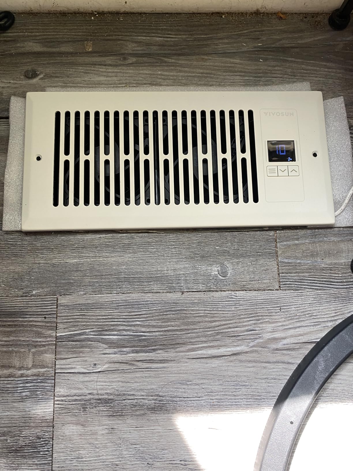 VIVOSUN Quiet Register Booster Fan, Smart Register Vent with Thermostat Control, Fits 4x10 Register Holes, Heating Cooling AC Vent Fan, Black customer photo 1