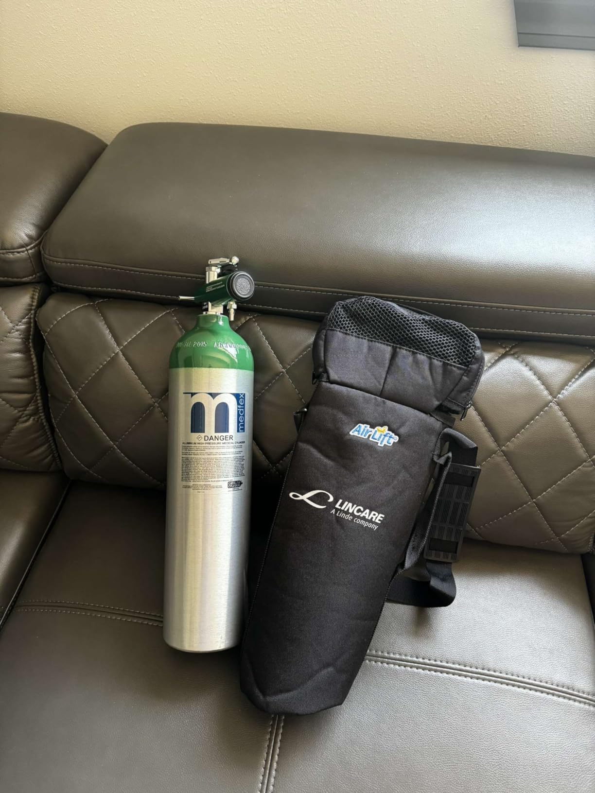 Medfex Oxygen Tank Complete Set | 425 Liter Capacity - Travel Size Kit USA customer photo 2