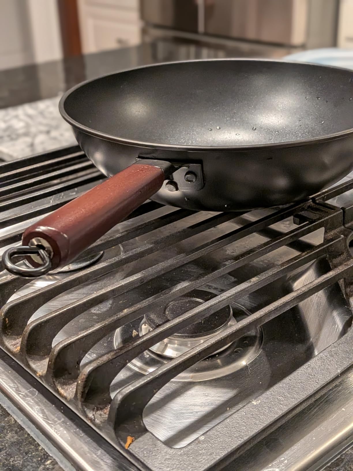Teewe Carbon Steel Wok -13 Inch Woks & Stir-fry Pans Nonstick, Wok Pan with Lid Spatula and Dish Brush: Pre-Seasoned Flat Bottom Chinese Woks for Induction, Electric, Gas, All Stoves customer photo 1