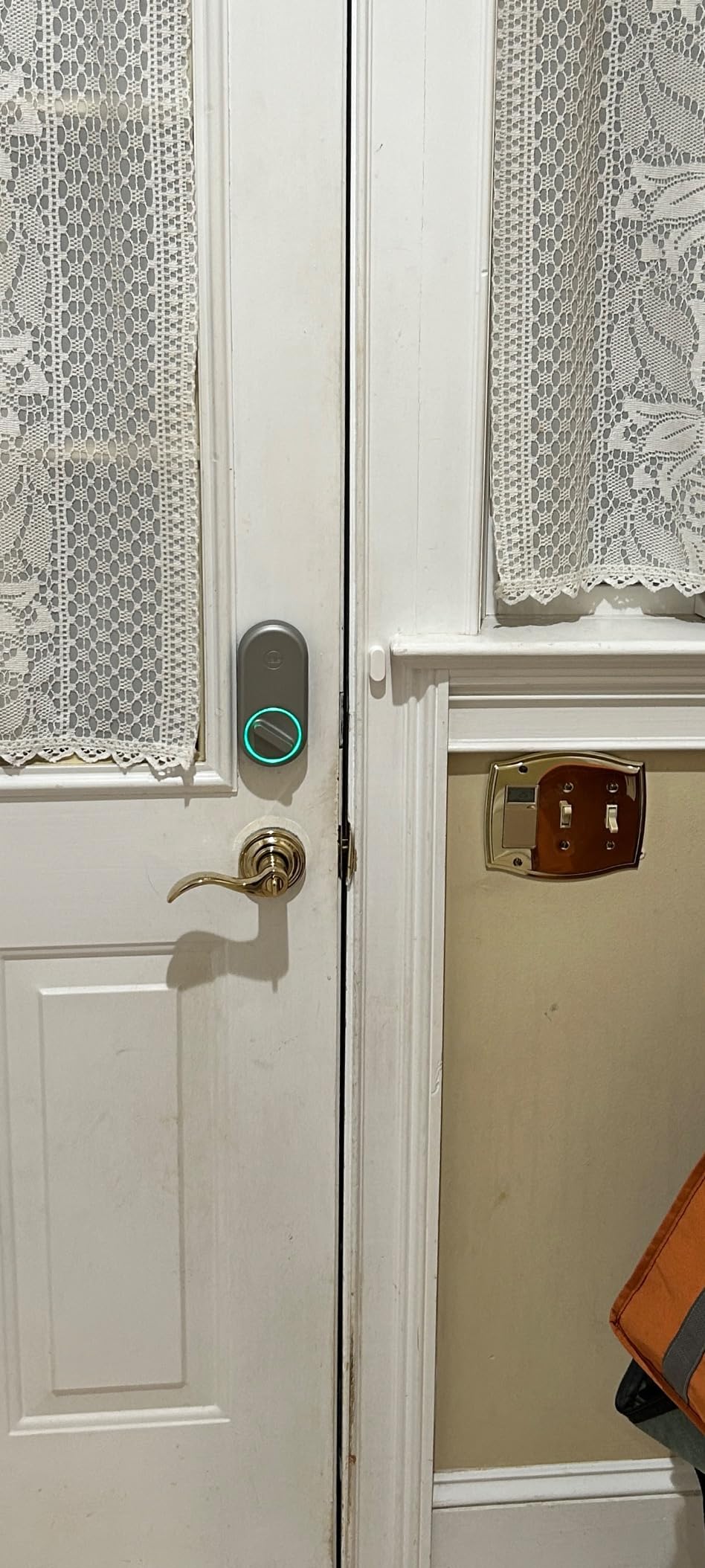 Yale Approach Smart Wi-Fi Deadbolt Retrofit Smart Lock - Fits Your Existing Deadbolt customer photo 1