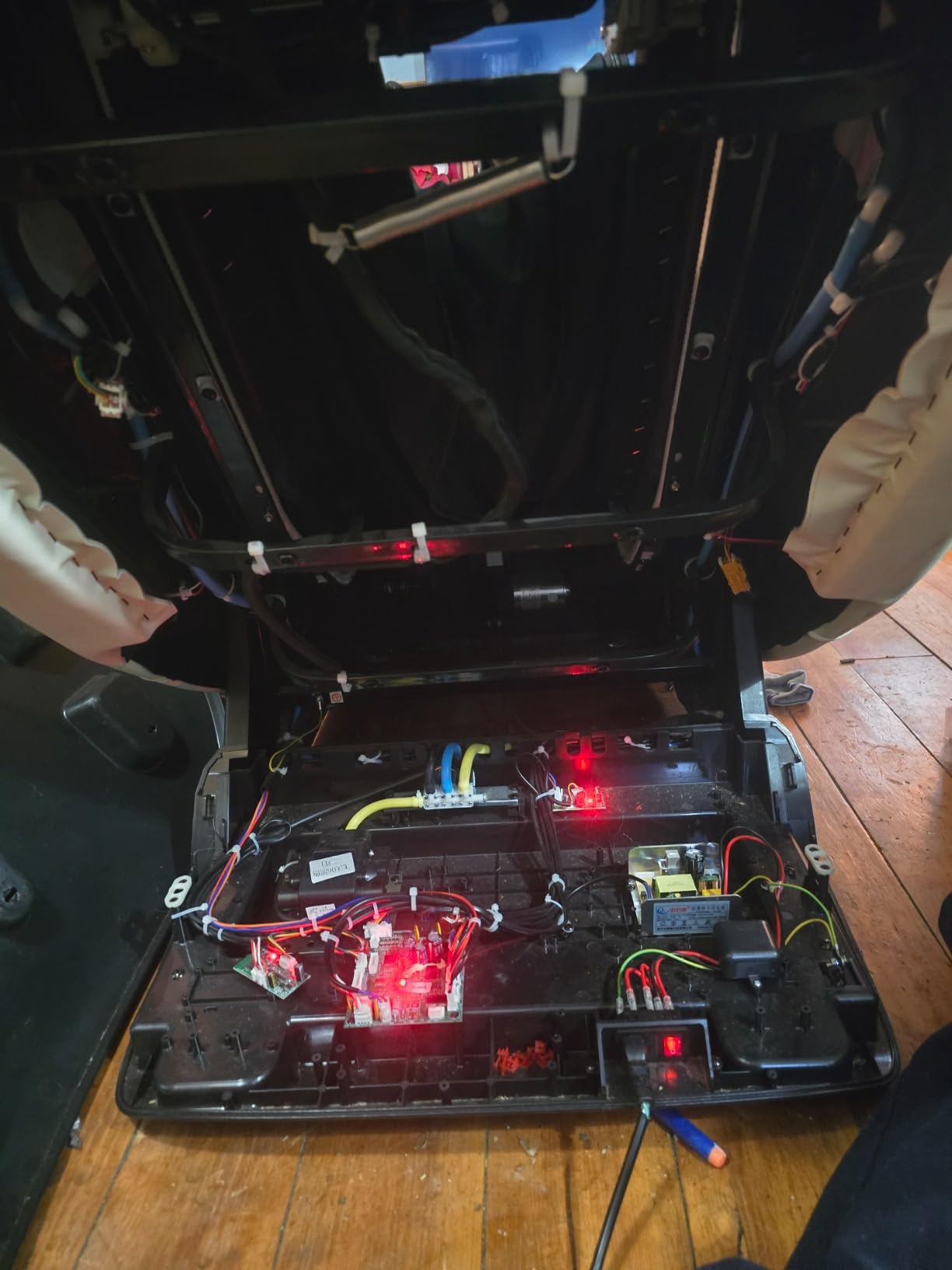 Real Relax 2026 Massage Chair Full Body, Zero Gravity SL-Track Shiatsu Massage Recliner with Upgraded Phone Controller and Holder, APP Control, Child Lock, Pause Button and LED Light, Favor-06, Black customer photo 10