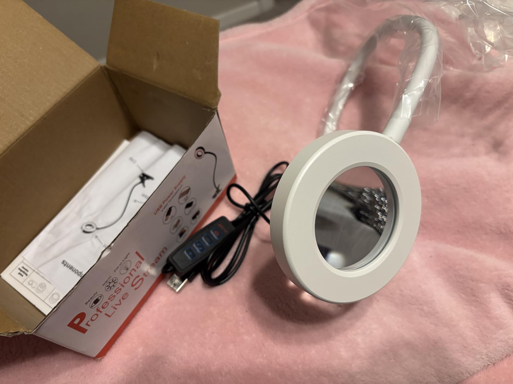 10X Magnifying Glass with Light and Stand, Hands Free Clip on Magnifier Lamp, 48 LED 3 Color Modes 12 Brightness, Clamp Flexible Gooseneck Desk Light for Reading Crafts Sewing Soldering Jewelry Repair customer photo 2