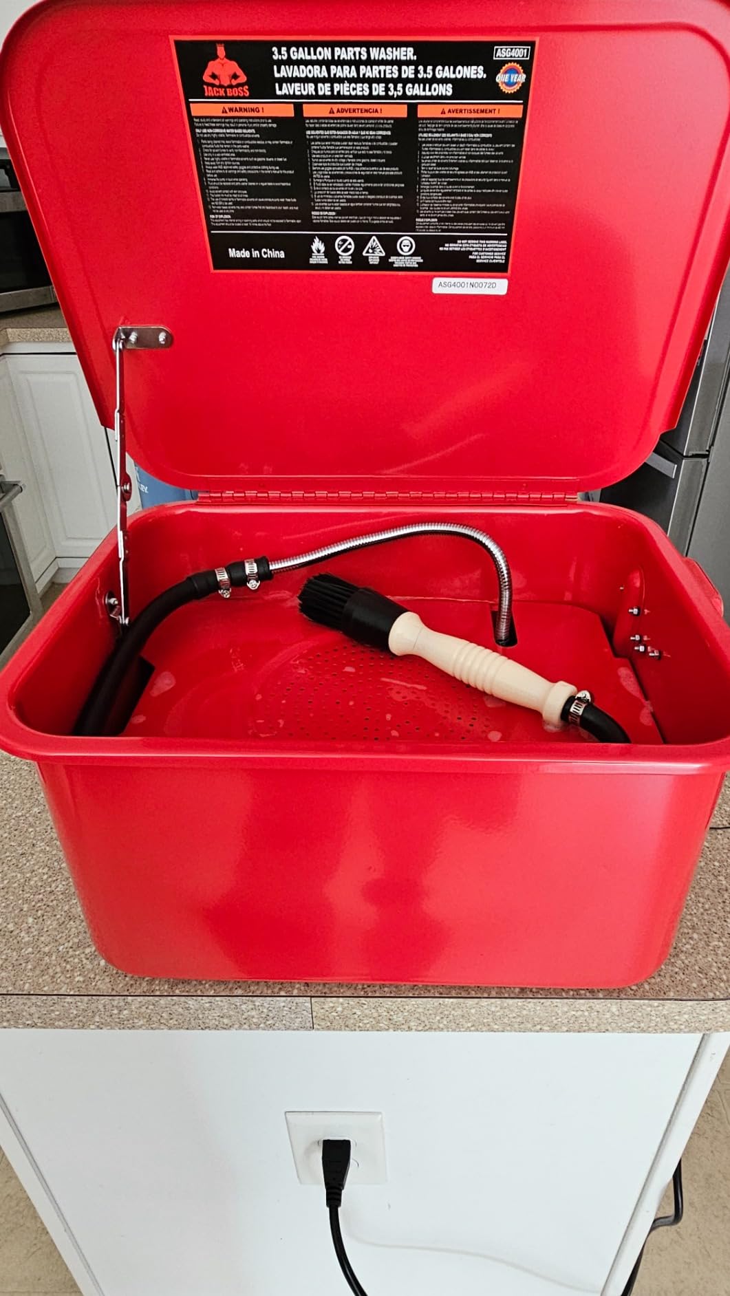 3.5 Gallon Capacity Portable Steel Cabinet Parts Washer with 110V Electric Pump for Wheel Bearings, Gears, and carburetors, Red customer photo 1