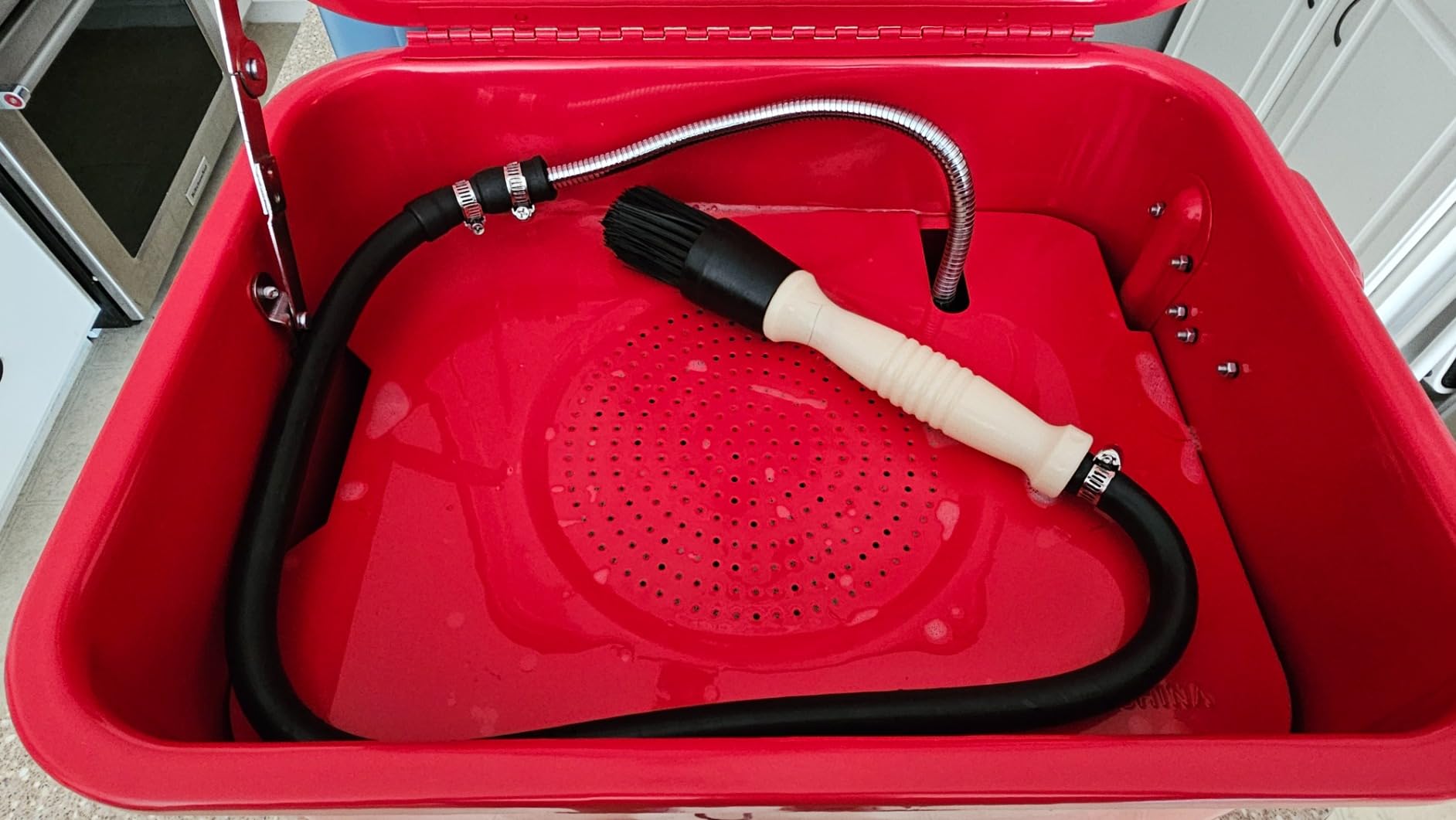 3.5 Gallon Capacity Portable Steel Cabinet Parts Washer with 110V Electric Pump for Wheel Bearings, Gears, and carburetors, Red customer photo 2