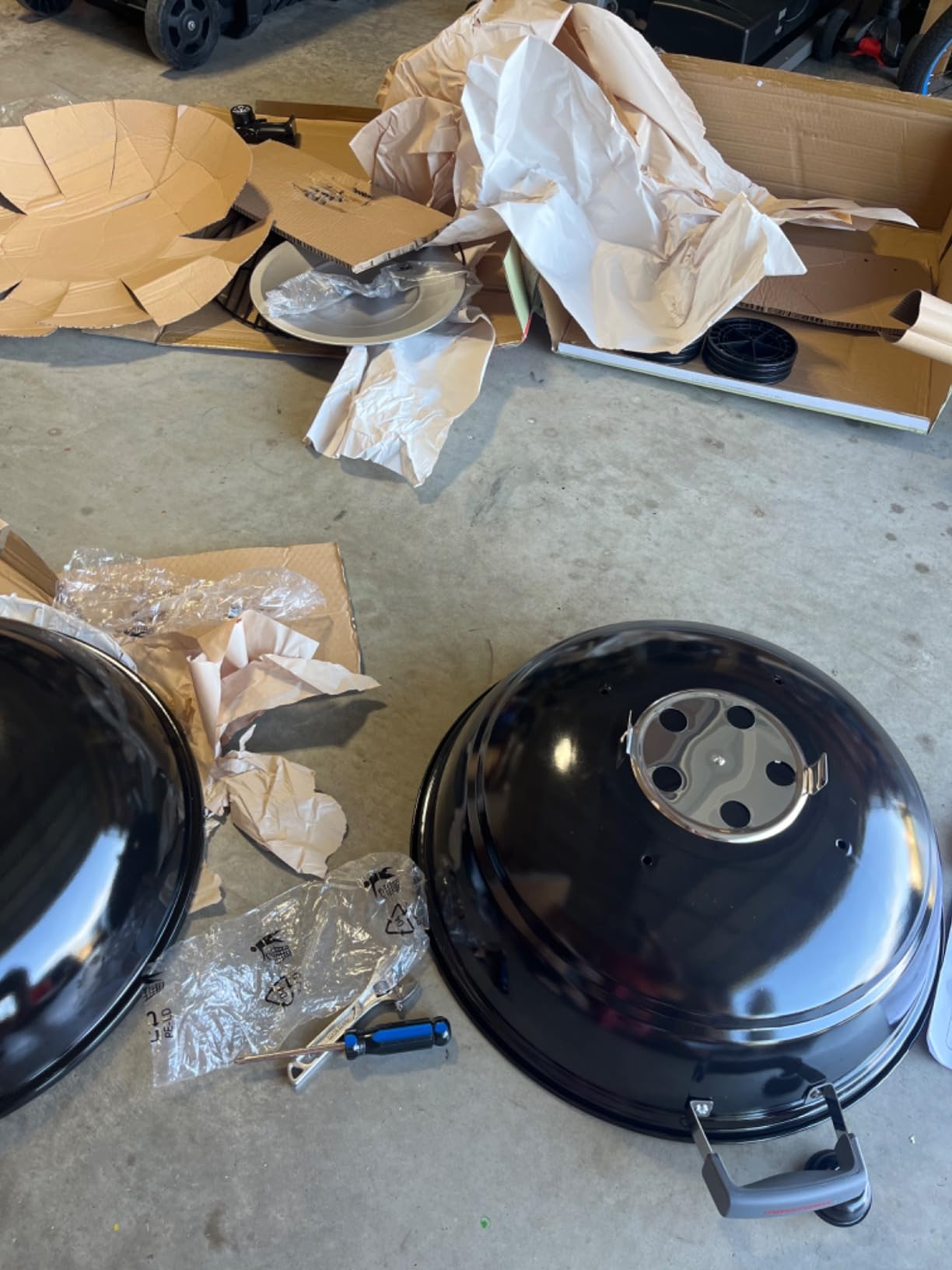 Megamaster Vertical 18 Inch Charcoal BBQ Smoker, 4-in-1 Portable Outdoor Grill with Adjustable Air Vent, 600 SQ. In Cooking Area, Built-in Temperature Gauge, BBQ Grill for Camping, Picnics - 810-36014 customer photo 1