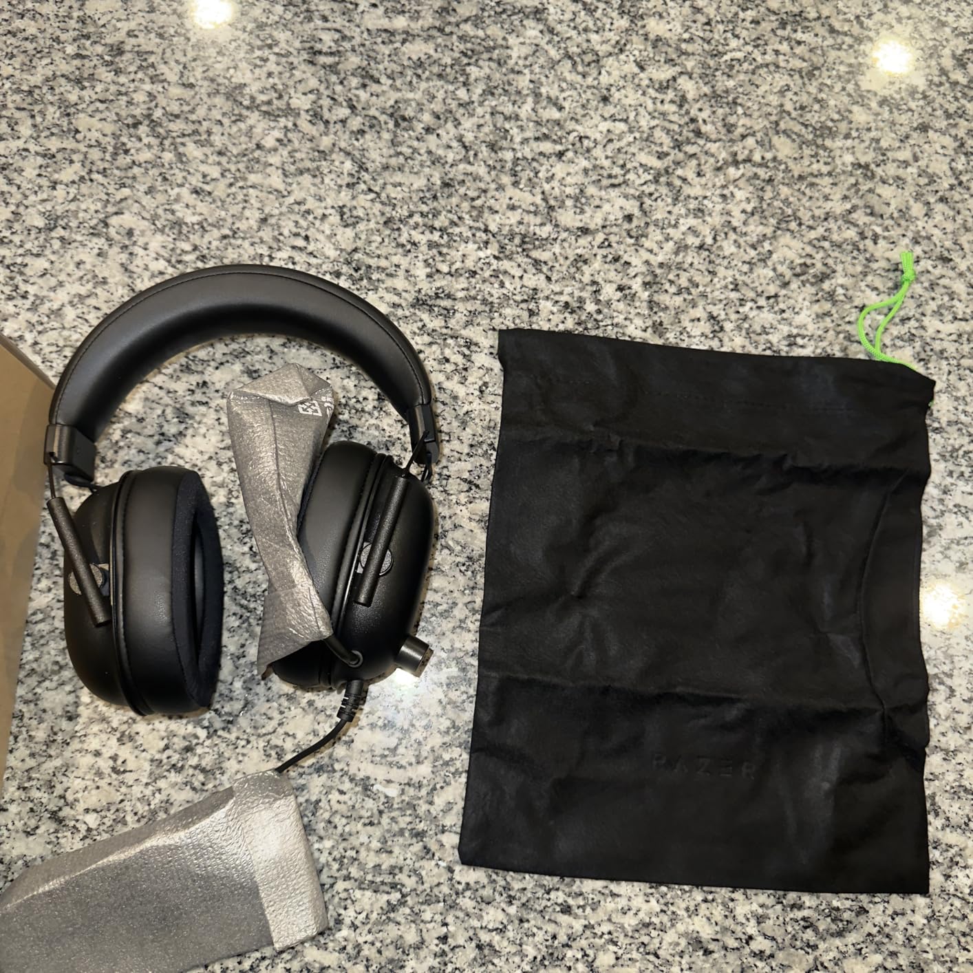 Razer BlackShark V2 X PlayStation Gaming Headset: 50mm Drivers - Cardioid Mic - Lightweight - Comfortable, Noise Isolating Earcups - for PS5, Xbox Series X, PC, Switch via 3.5 mm Audio Jack - Black customer photo 2