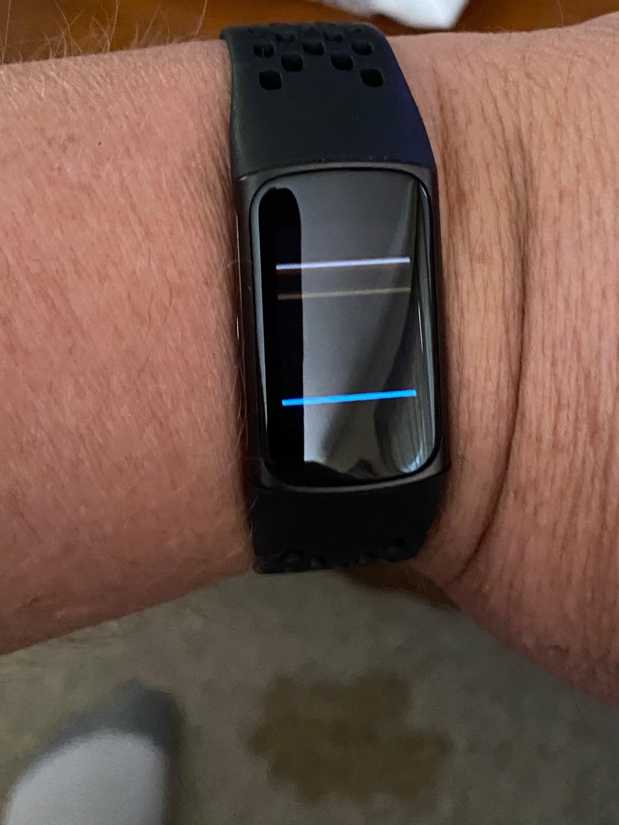 Fitbit Charge 6 Fitness Tracker with Heart Rate, GPS, Obsidian customer photo 2
