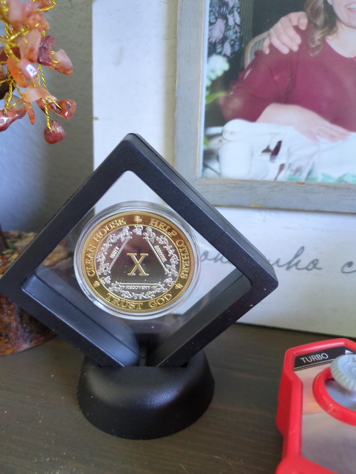 10Pcs Coin Holder Challenge Coin Display Stand, Black 3D Floating Display Case for AA Coin Medallions Jewelry Rock Gem Arrowhead Collecting and Display (2.75x2.75x0.8 inches) customer photo 1