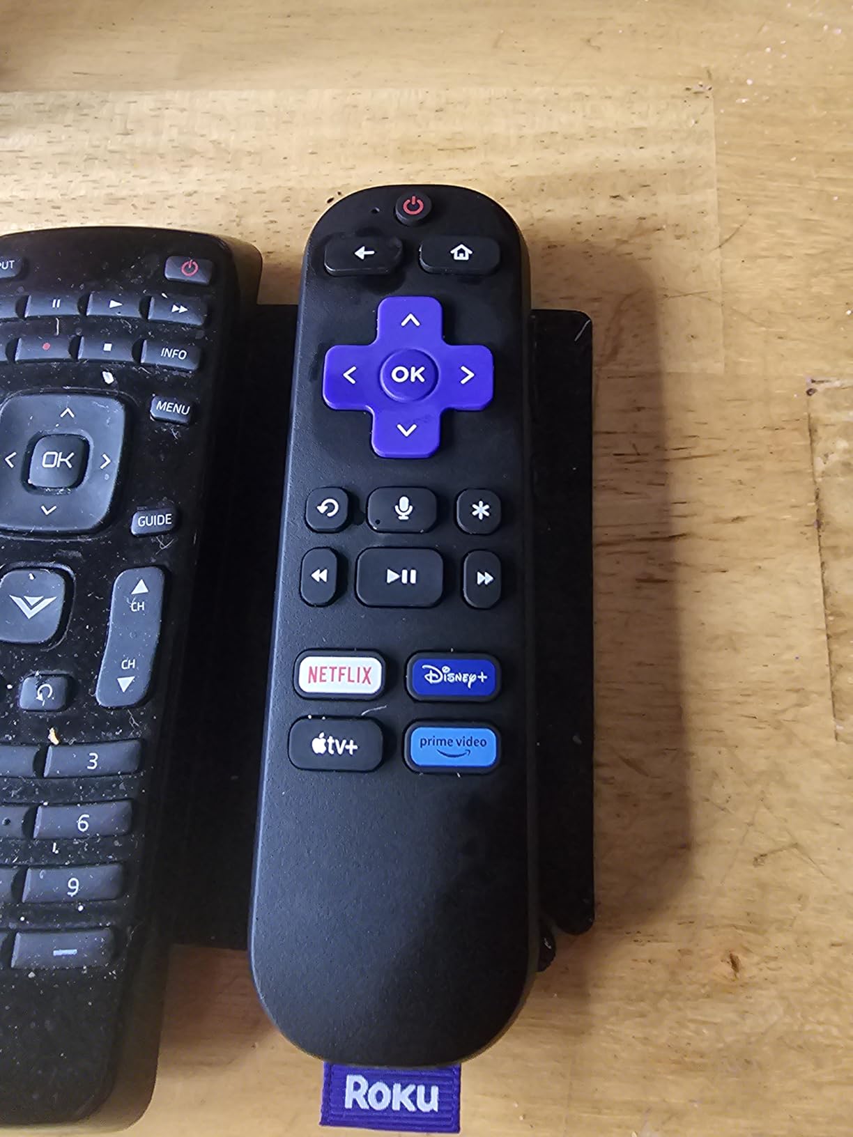 Roku Express 4K+ | HD/4K/HDR Streaming Device with Voice Remote, TV Controls, Fast Wi-Fi, Premium HDMI Cable, and Easy Setup customer photo 2