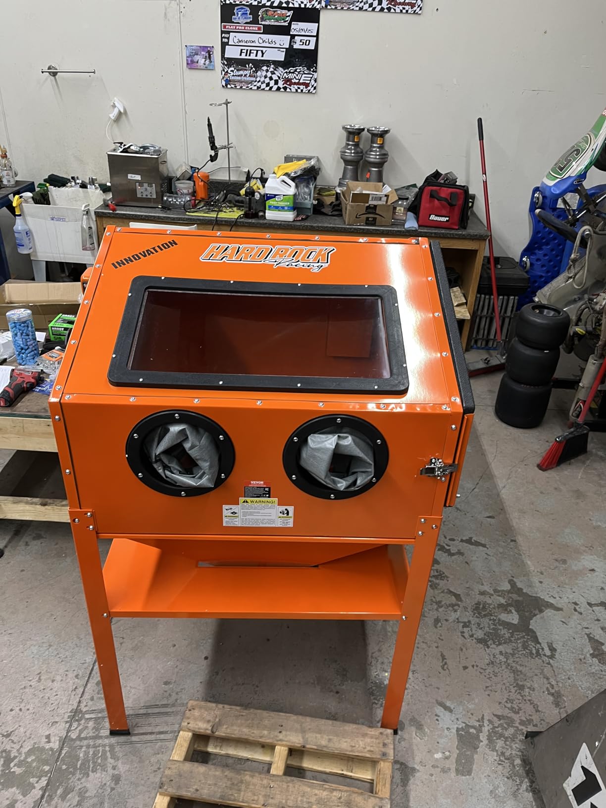 60 Gallon Sandblasting Cabinet, 40-120PSI Sand Blaster Cabinet with Stand, Heavy Duty Steel Sand Blaster with Blasting Gun & 4 Ceramic Nozzles for Paint, Stain, Rust Removal customer photo 1