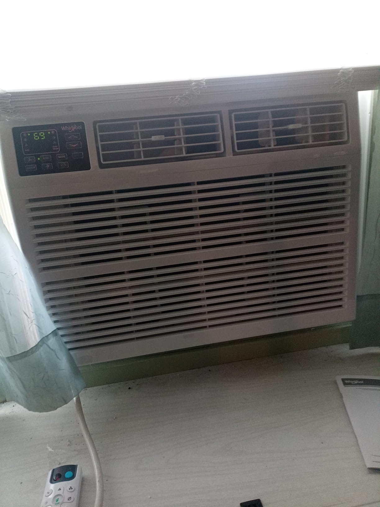 Whirlpool 8,000 BTU Window Air Conditioner with Dehumidifier, 115V, Window AC for Rooms up to 350 Sq. Ft., Living Room, Bedroom, or Apartment, with 3 Speeds, Remote Control, and 24H Timer, White customer photo 1