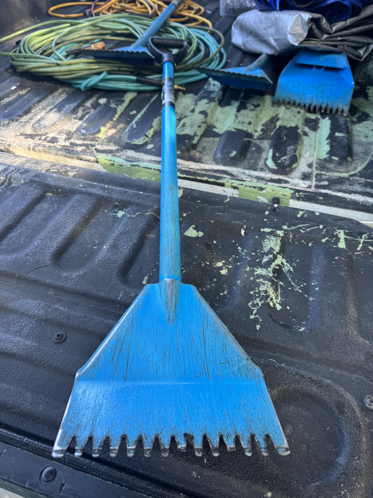 Tie Down El Burro Shingle Shovel Stripper 47.5 in | Roofing Tear Off Tool & Nail Remover | Heavy Duty Steel D-Handle | Blue customer photo 1