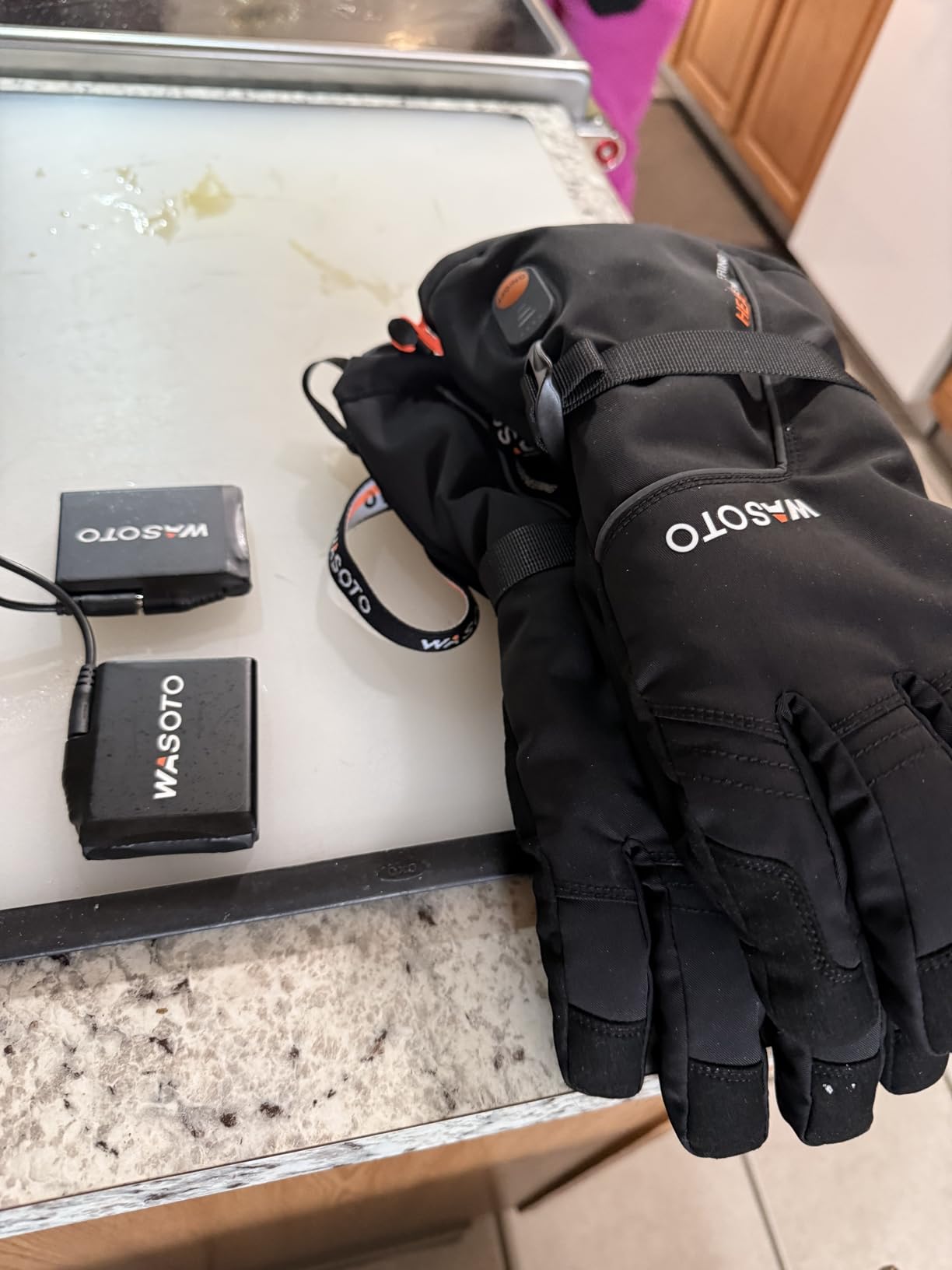 WASOTO Heated Gloves for Men Women 7.4V Battery 22.2WH Rechargeable Heated Ski Gloves Touchscreen Waterproof Electric Heated Fishing Gloves for Winter Outdoor Work Skiing Hiking Camping Raynaud Riding customer photo 1