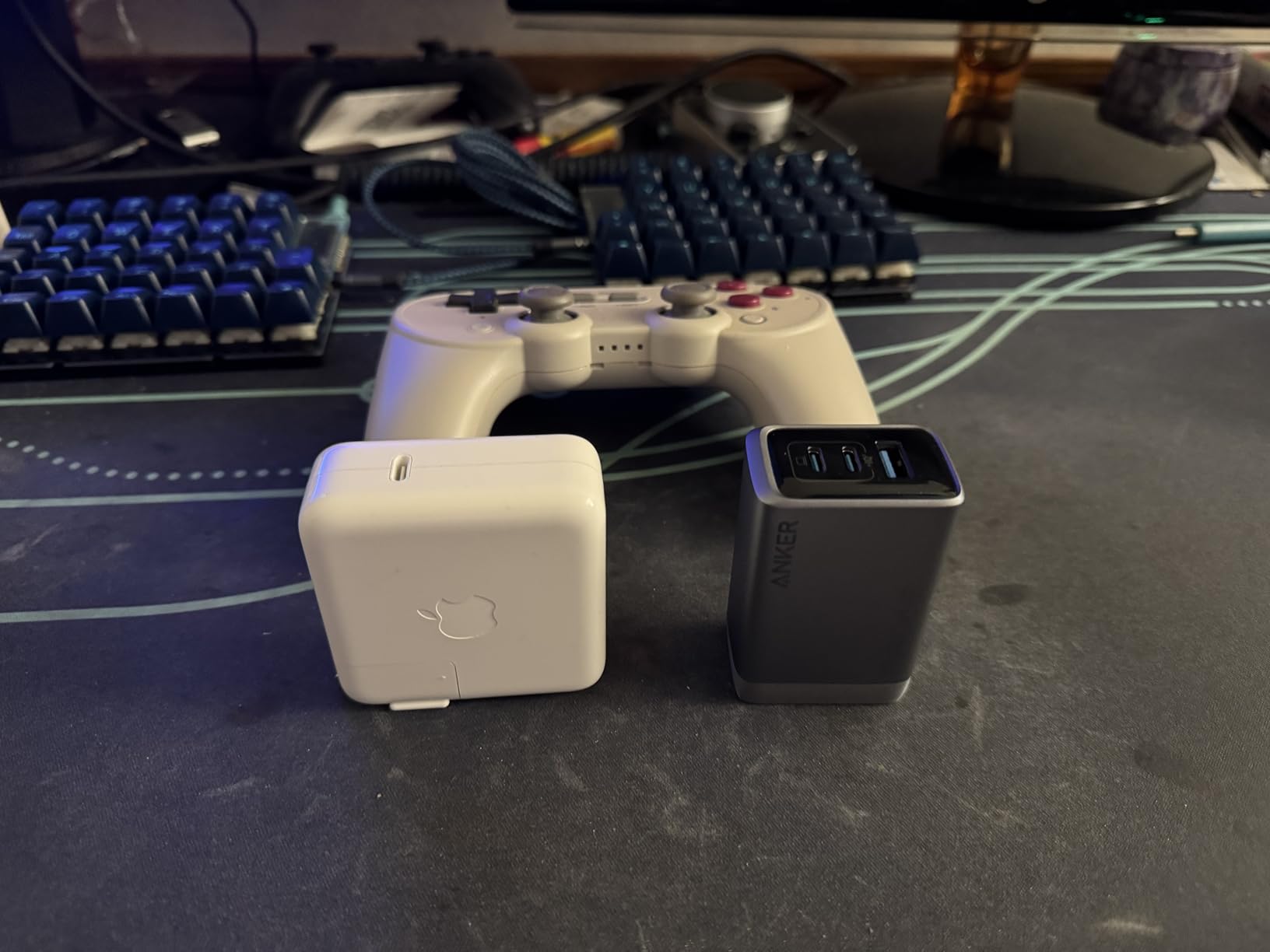 Anker Prime Charger, 100W 3-Port GaN USB C Charger Block, Foldable and Compact for MacBook, iPad, iPhone 17 Series, Galaxy S24/S23, and More customer photo 1