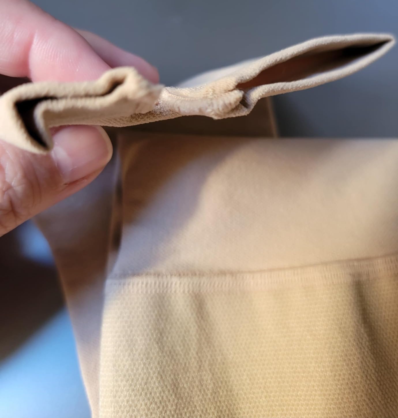 Hiball Lymphedema Medical Compression Arm Sleeve with Gauntlet, 20-30 mmHg Graduated Compression Full Arm Support for Women Men, Long Pressure Arm Hand Brace for Arthritis, Bursitis, Edema, Nerve Pain customer photo 1