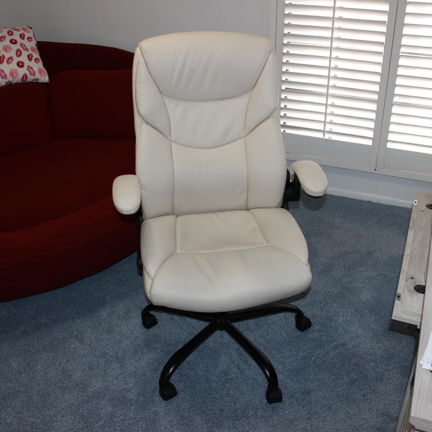 Sweetcrispy Ergonomic Office Chair Heavy Duty Task Desk Chair with Flip-up Arms PU Leather customer photo 1