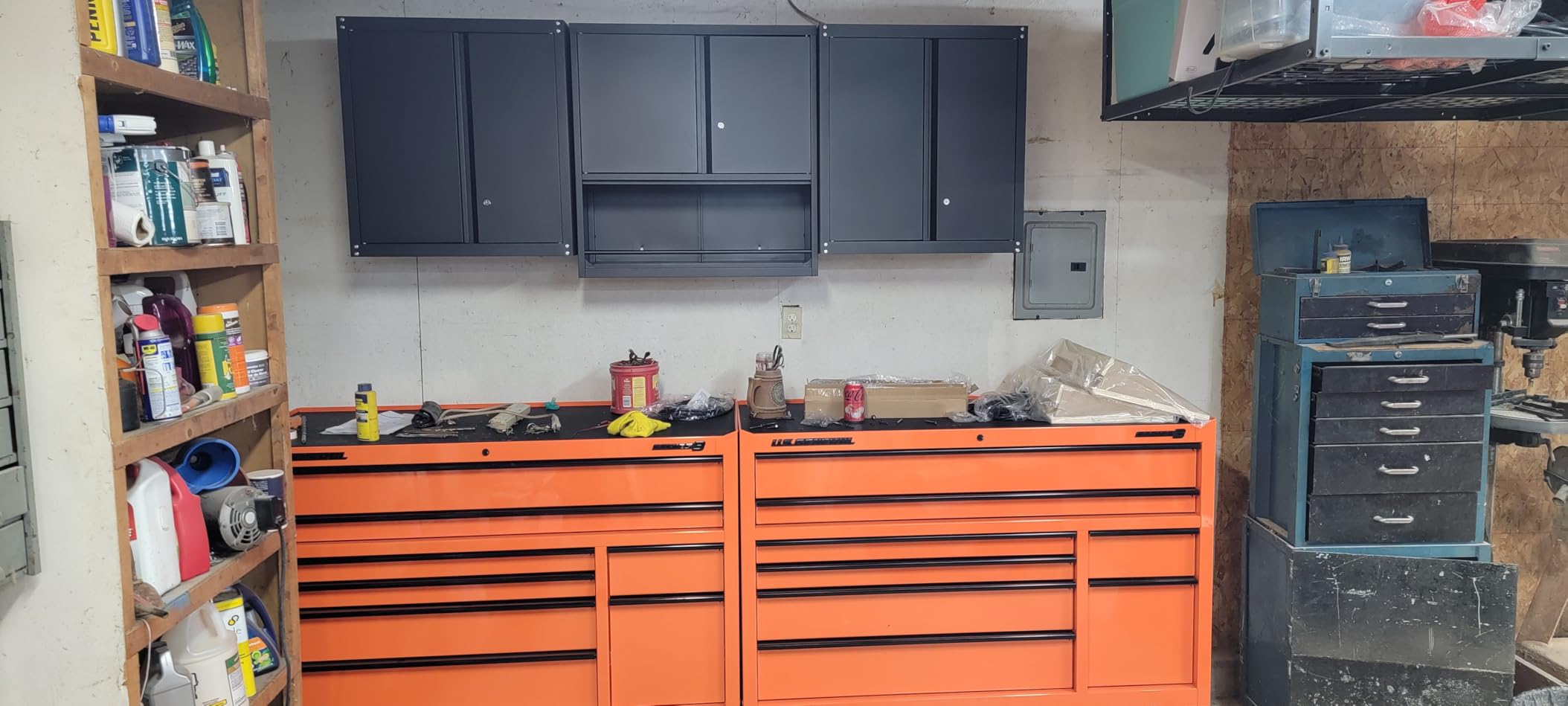 Metal Wall Mounted Garage Cabinets, Heavy Duty Steel Locking Cabinet with Doors & 2 Keys, Garage Storage Cabinet with Adjustable Floating Shelf for Shop, Utility Room, Office, Black & Grey customer photo 1