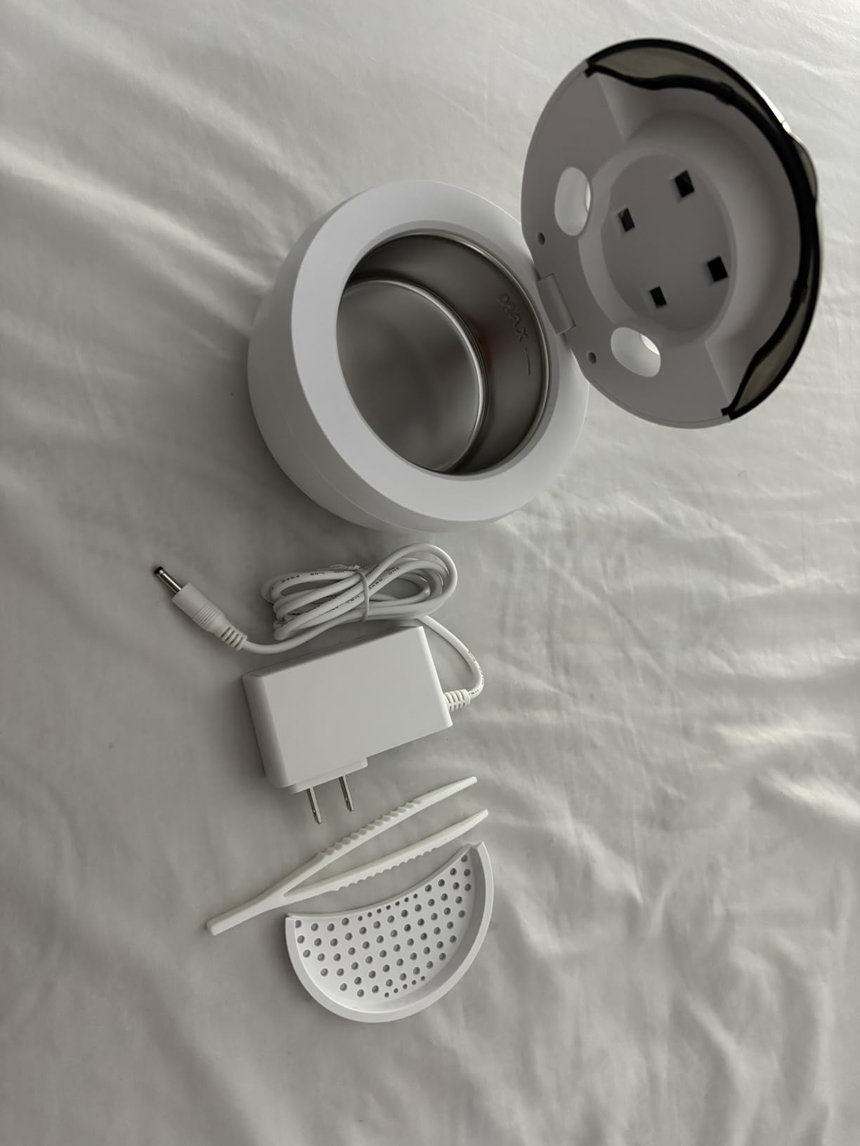 45kHz Retainer Cleaner Machine, 200ML Ultrasonic Dental Cleaning Pod with 4 Modes, Digital Timer, Mouth Guard Cleaner for Denture, Aligner, Braces, Toothbrush, Jewelry and More (White) customer photo 1