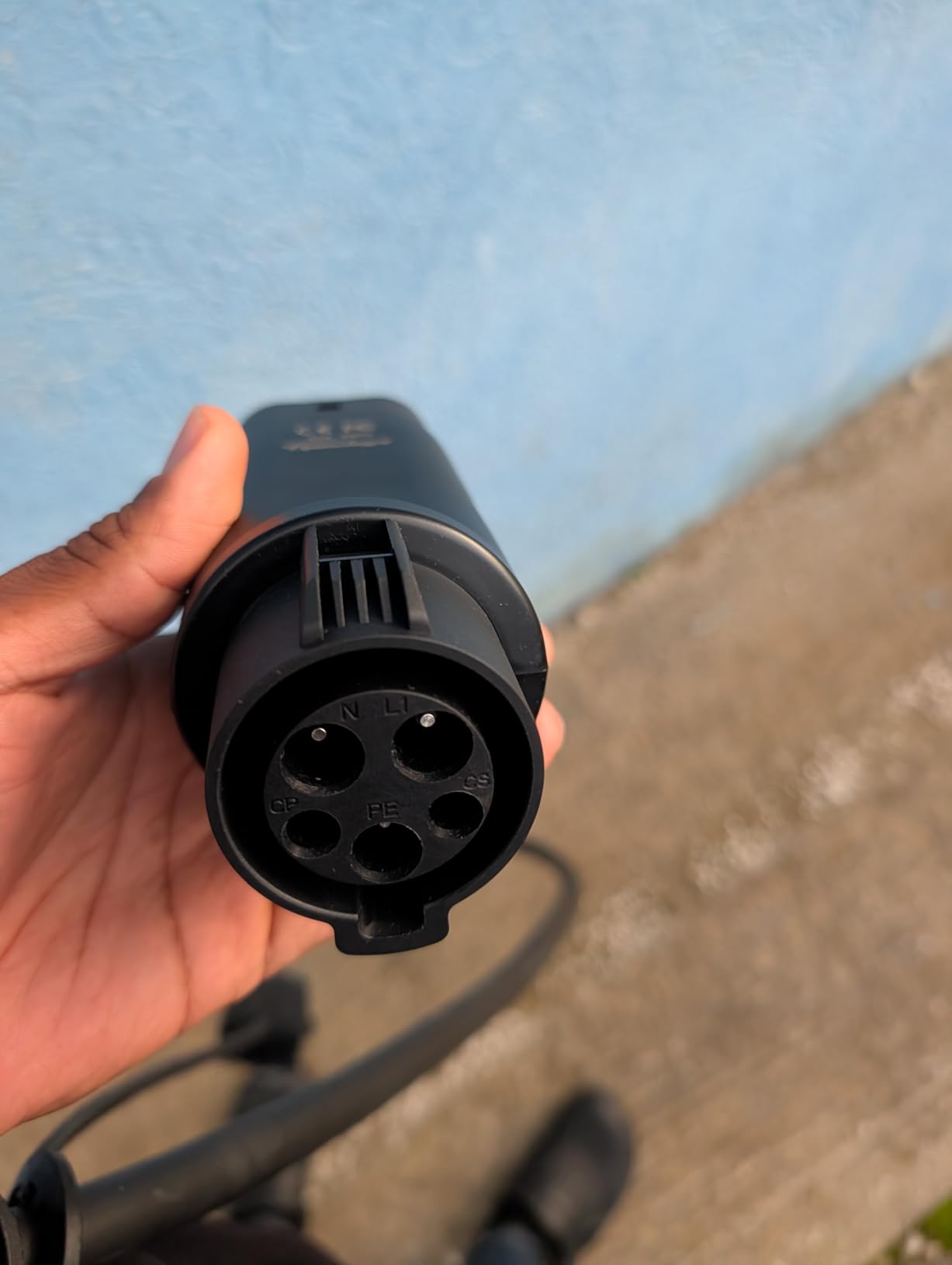 EV Charger Connector Type 1 to Type 2 Adapter Electric Vehicle Charging Adapter SAE j1772 to IEC62196 EV Charger Adapter customer photo 1