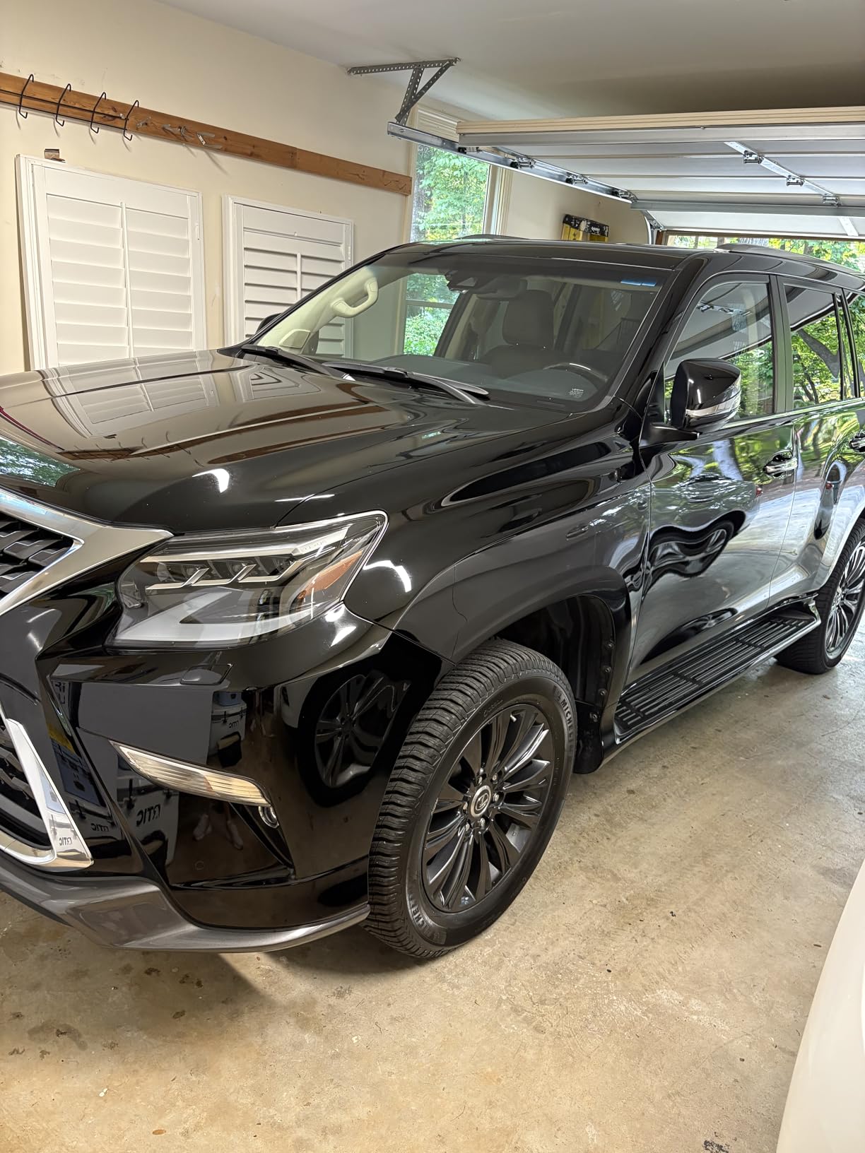 Chemical Guys HydroBlitz Ceramic Spray Wax with Carnauba - Hybrid Car Wax Spray Formula for Cars, Trucks, SUVs and RVs, Boosts Gloss, Protection & Water Beading on Paint, Glass and Wheels, 16 fl oz customer photo 1