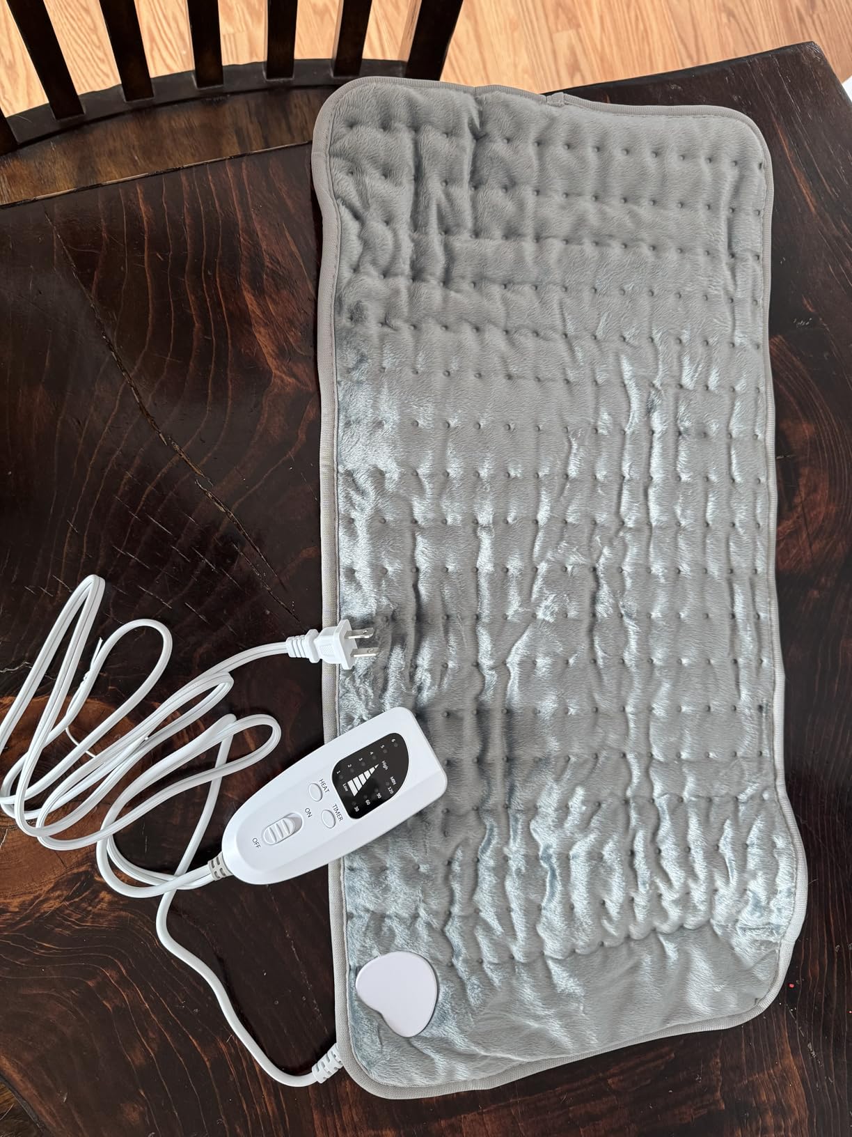 Deepsoon Heating Pad,Electric Heating Pads for Back,Neck,Abdomen,Moist Heating Pad for Shoulder,Knee,Arms,Legs,Dry/Moist Heat & Auto Shut Off,Christmas Gifts for Men and Women,Light Gray,24x12 Inch customer photo 2