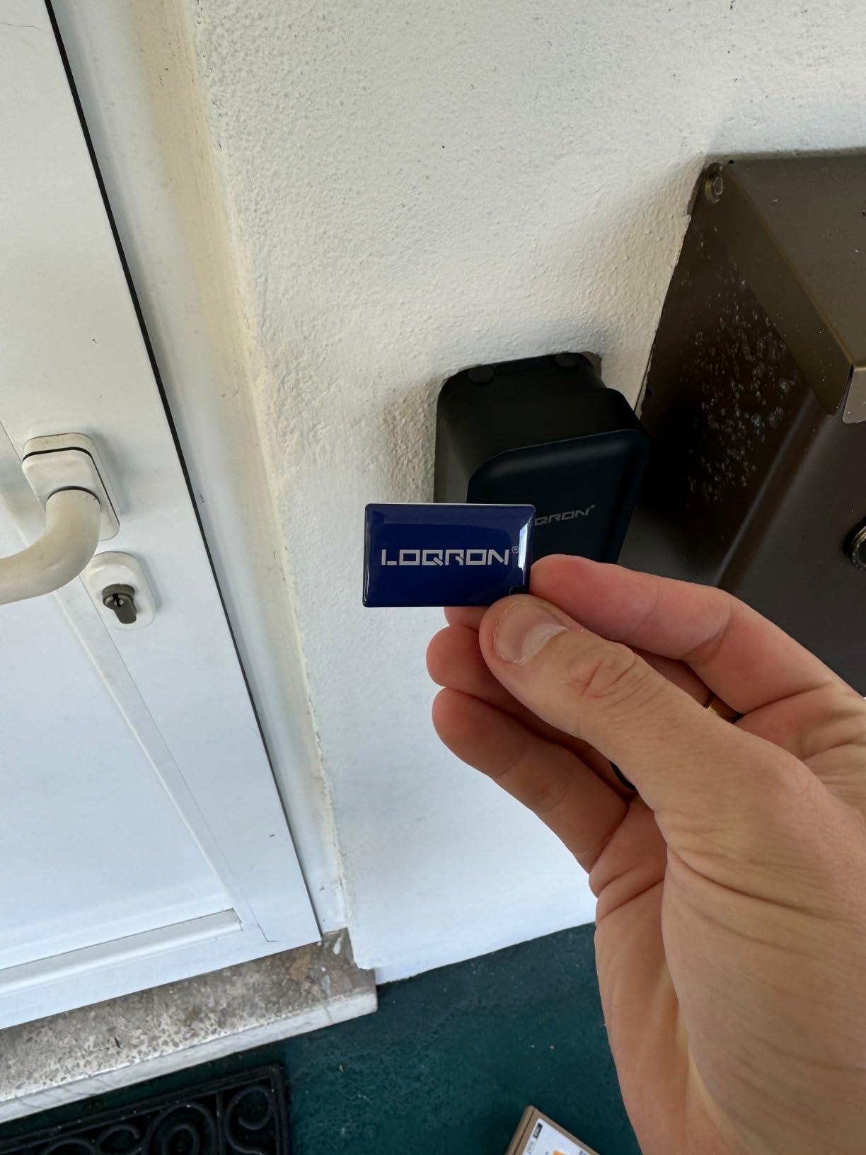 Smart Key Lock Box - Advanced Fingerprint Recognition, TTLock Control, Manual Keys, Access Card - Weatherproof, Wall Mounted & Door Hanging for Home, Airbnb, Realtor and Office customer photo 2