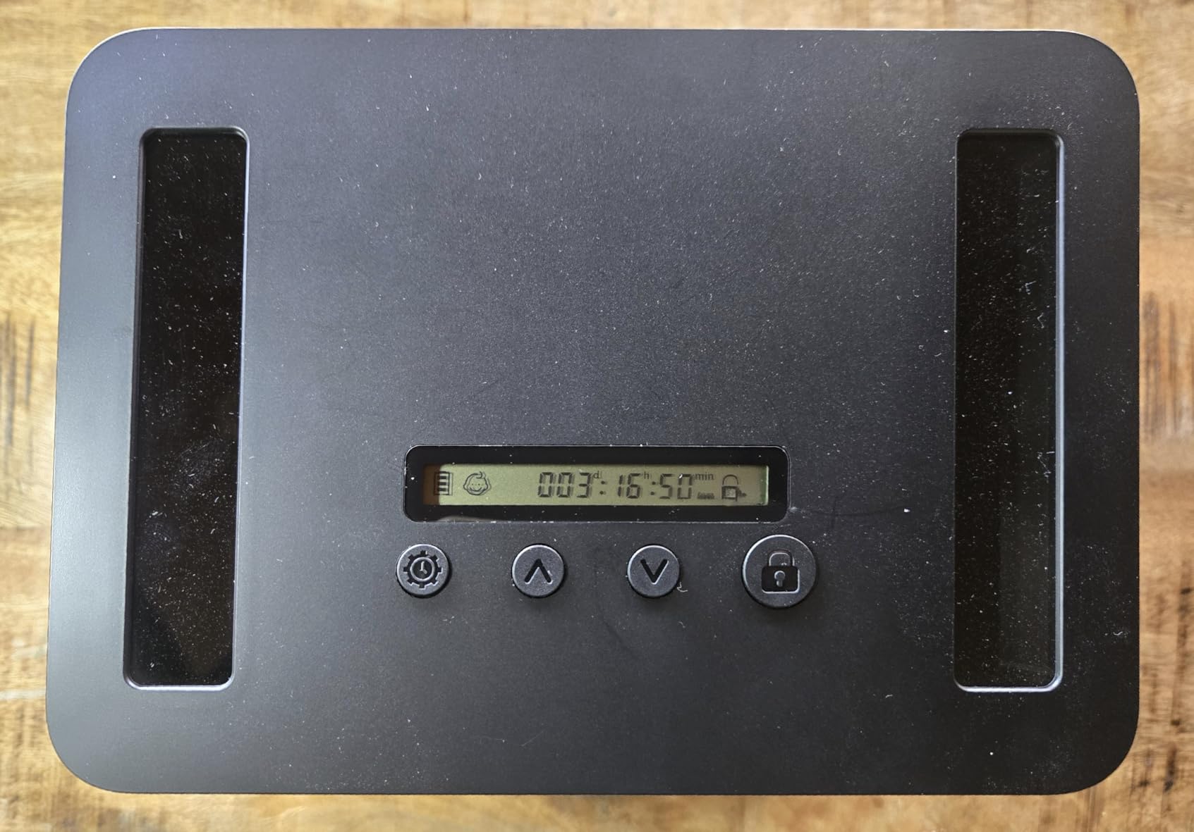 Vaydeer Metal Time Lock Box, Phone Lock Box with Timer, Timed Locking Safe, Self-Control Container with USB C Charge,Child Lock, Audio Prompt, Time Release Storage Locker for Phone/Medicine customer photo 2